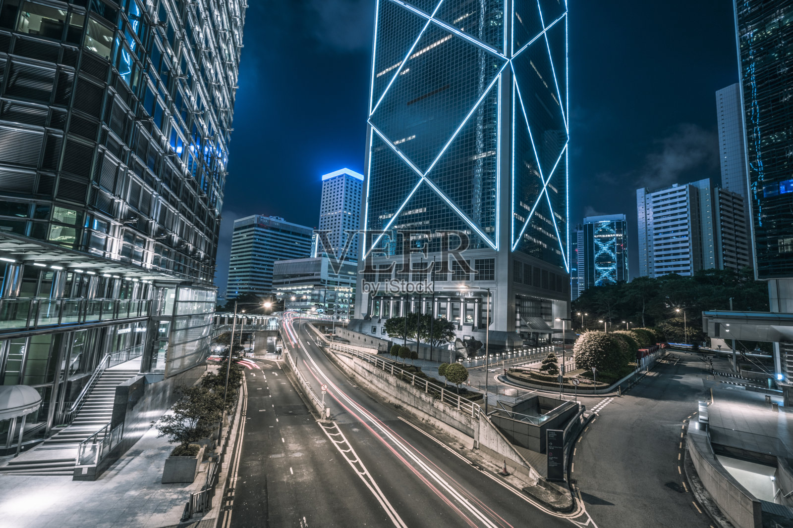 香港市区街道上的汽车步道照片摄影图片