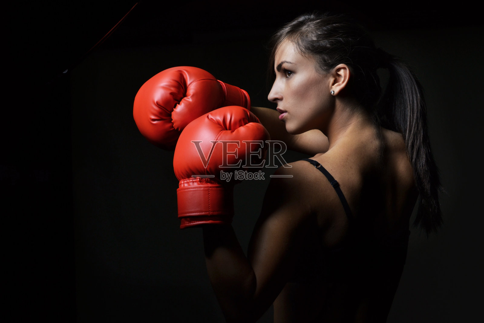 美丽的女子拳击照片摄影图片