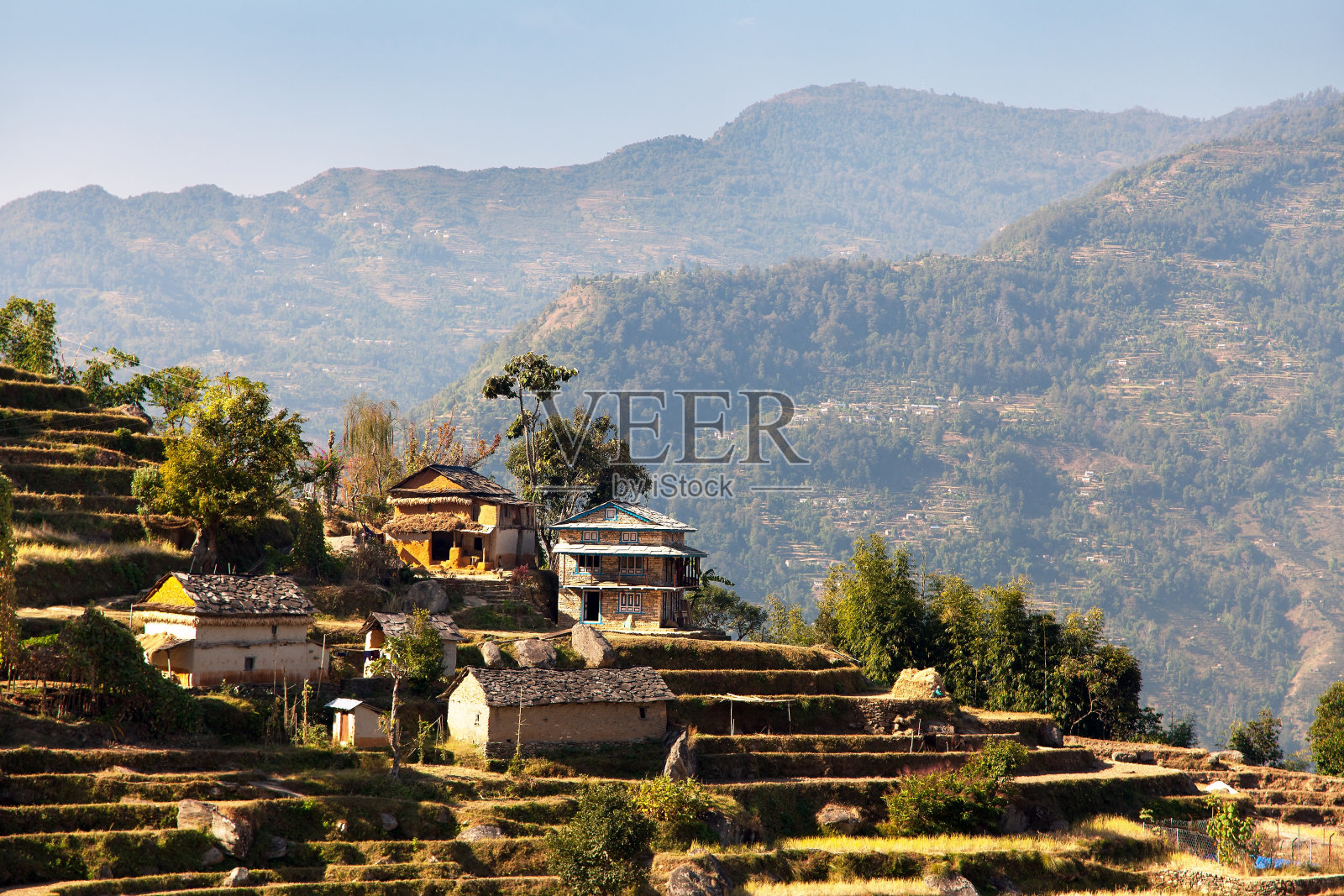 典型的尼泊尔美丽村庄照片摄影图片