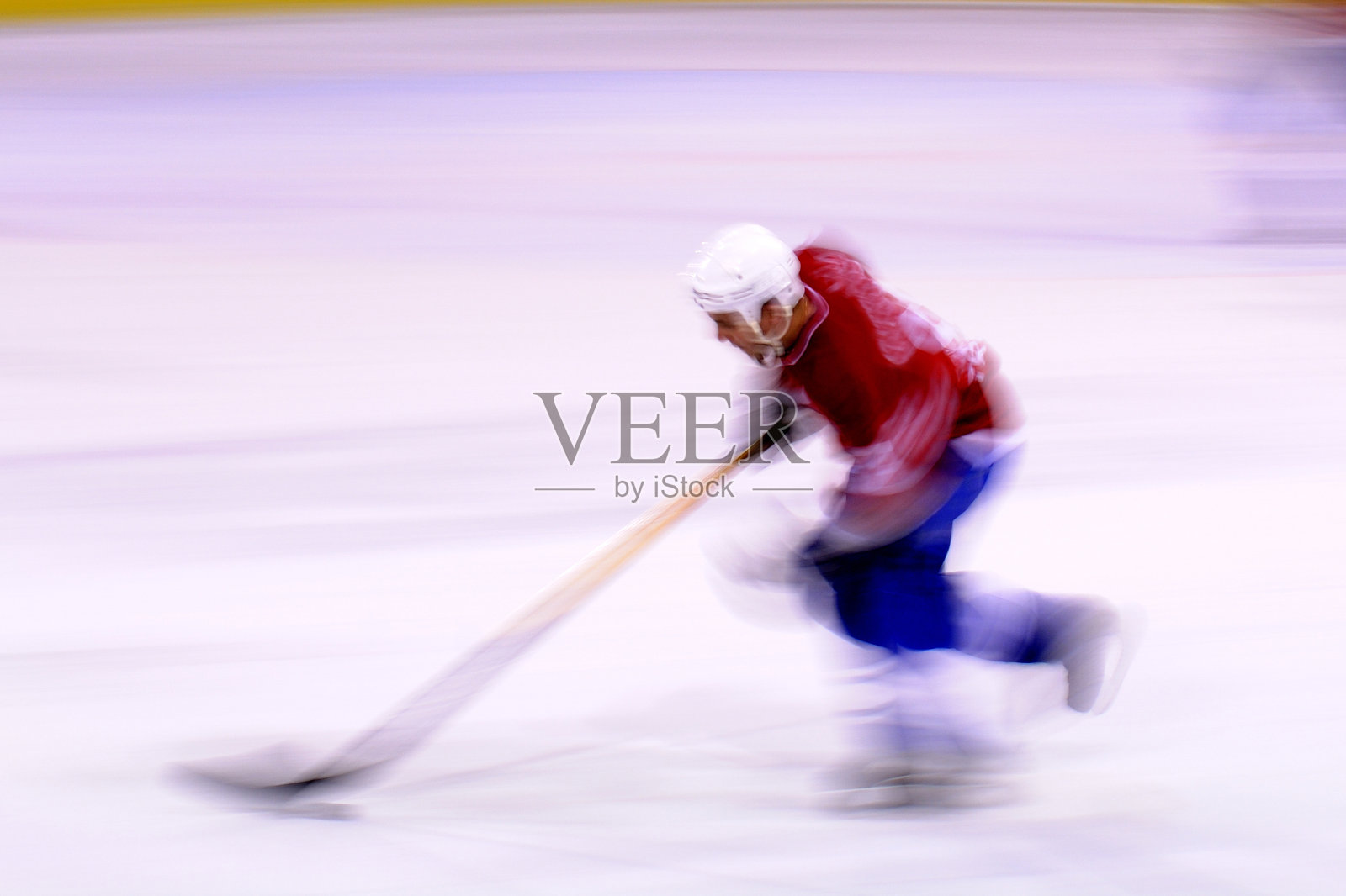 冰上曲棍球运动员的动作照片摄影图片