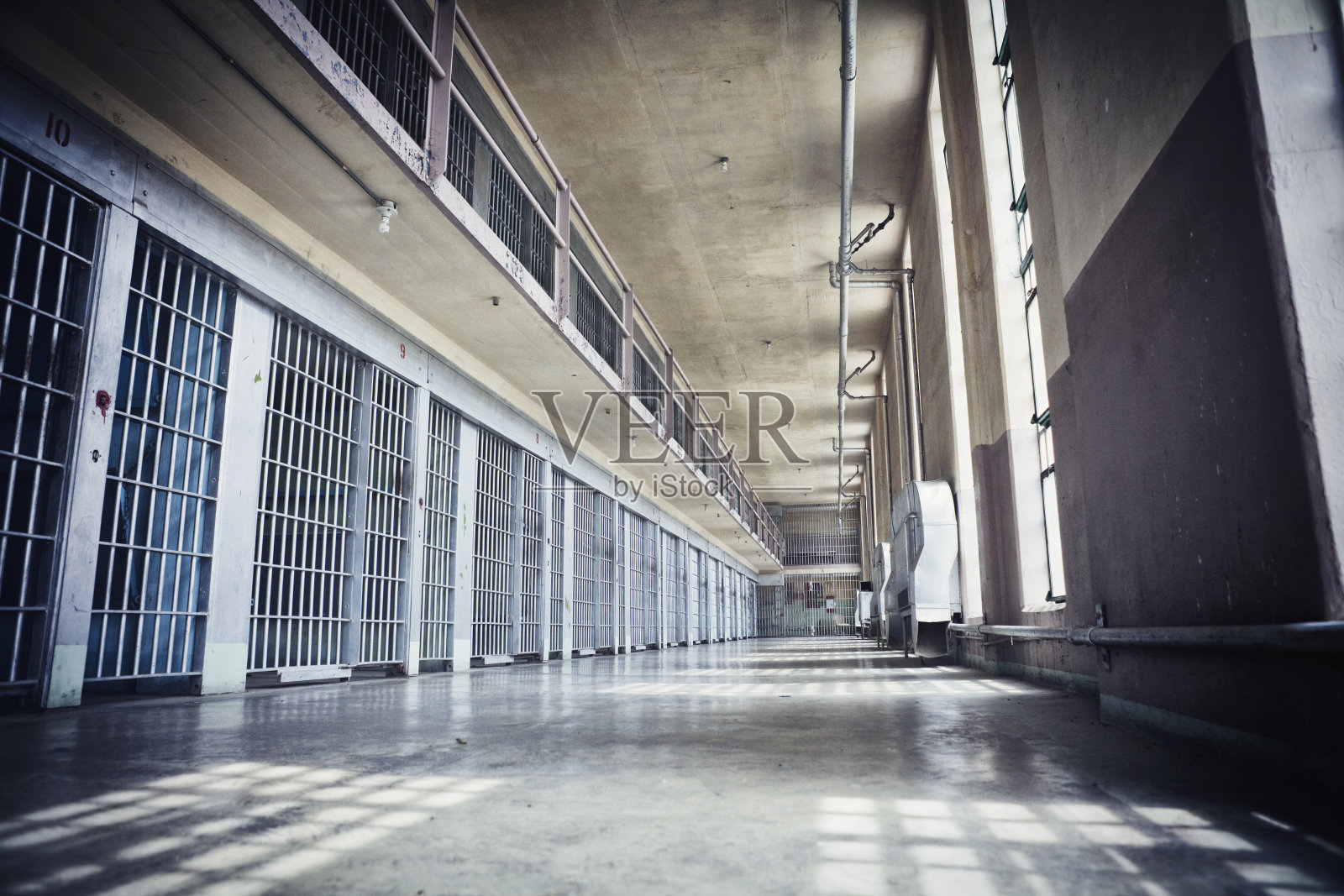 旧监狱牢房大楼照片摄影图片