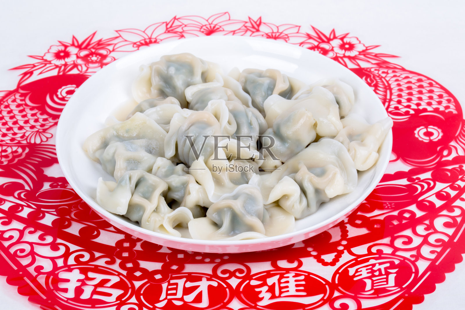 中国饺子是传统的窗花装饰照片摄影图片