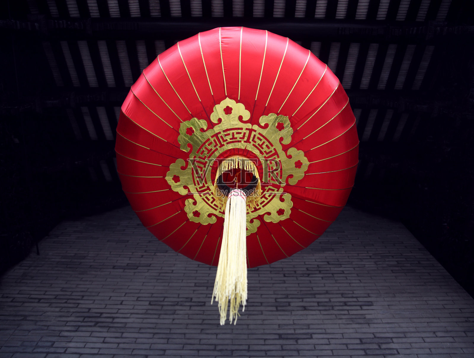 传统的红色和金色中国灯笼照片摄影图片