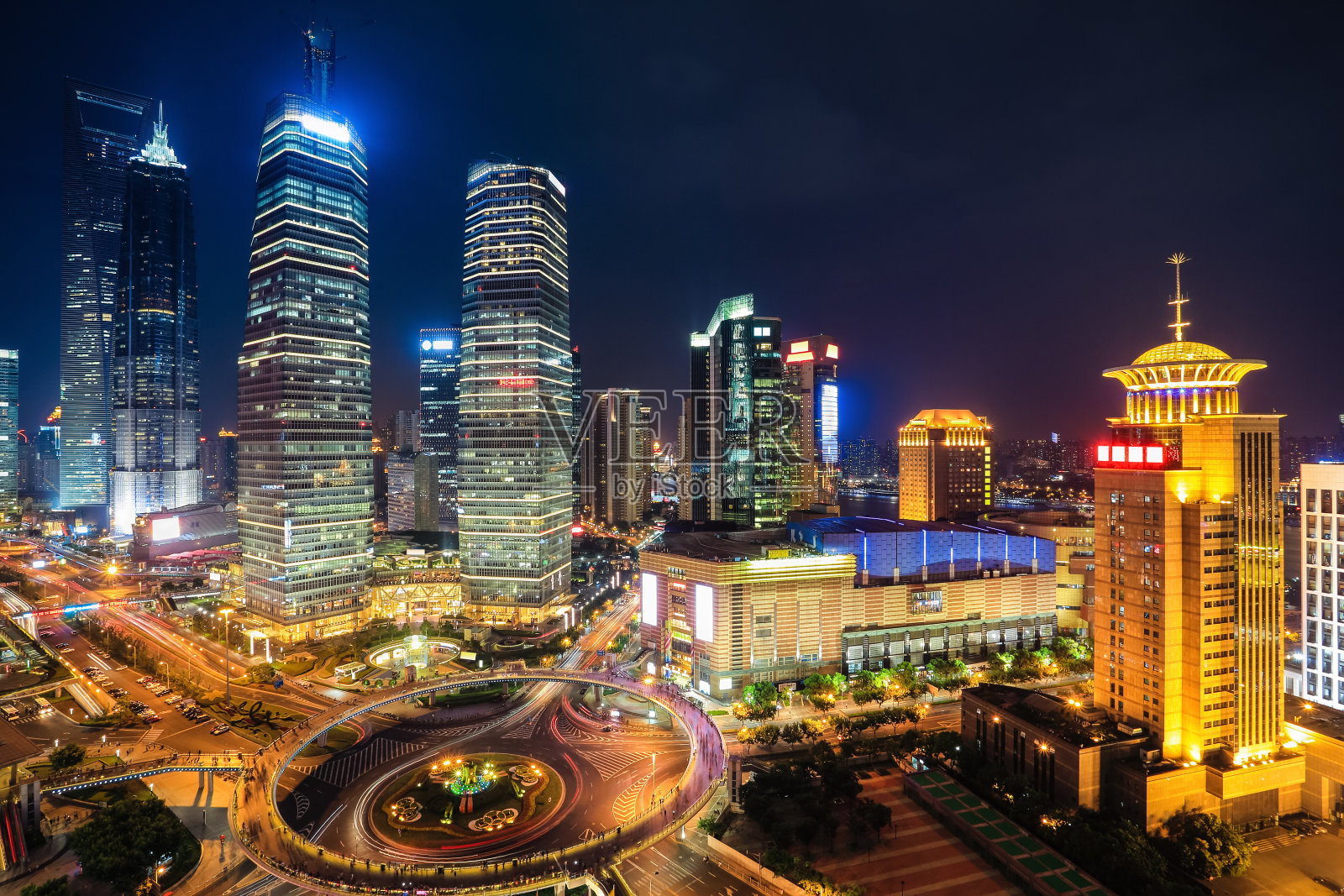 上海市中心夜景照片摄影图片