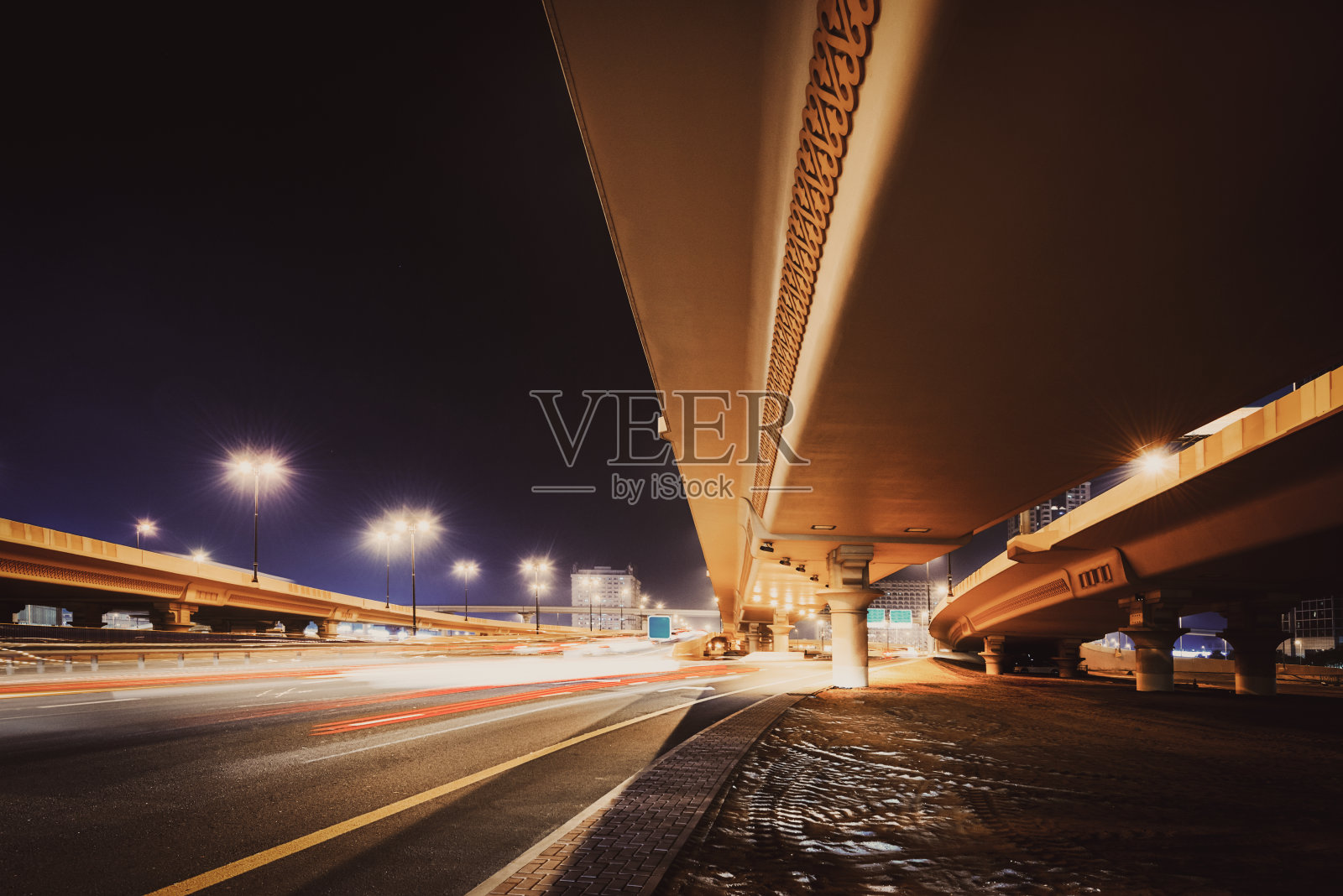 迪拜城市的夜景照片摄影图片