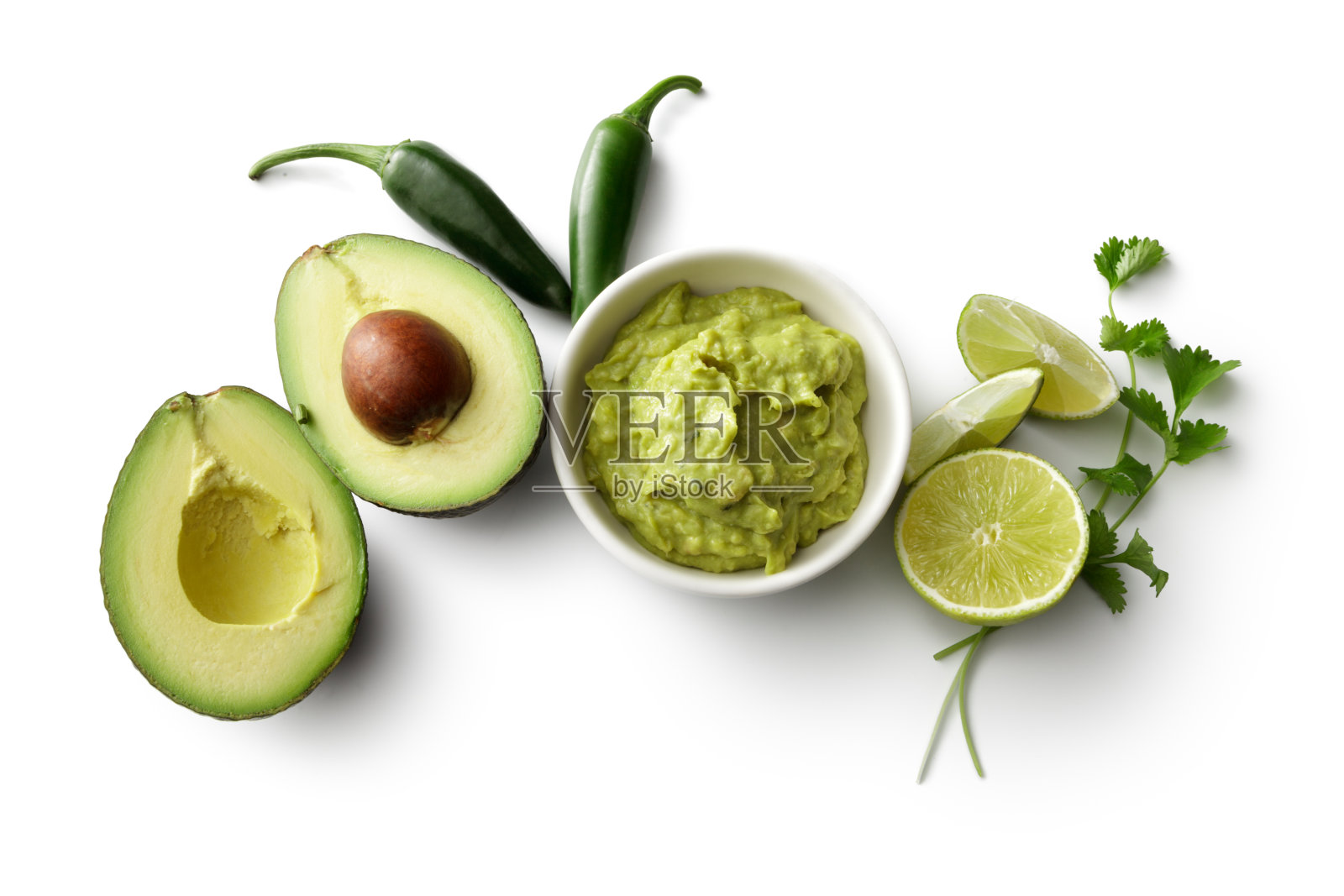TexMex食品:鳄梨色拉酱和配料隔离在白色背景照片摄影图片