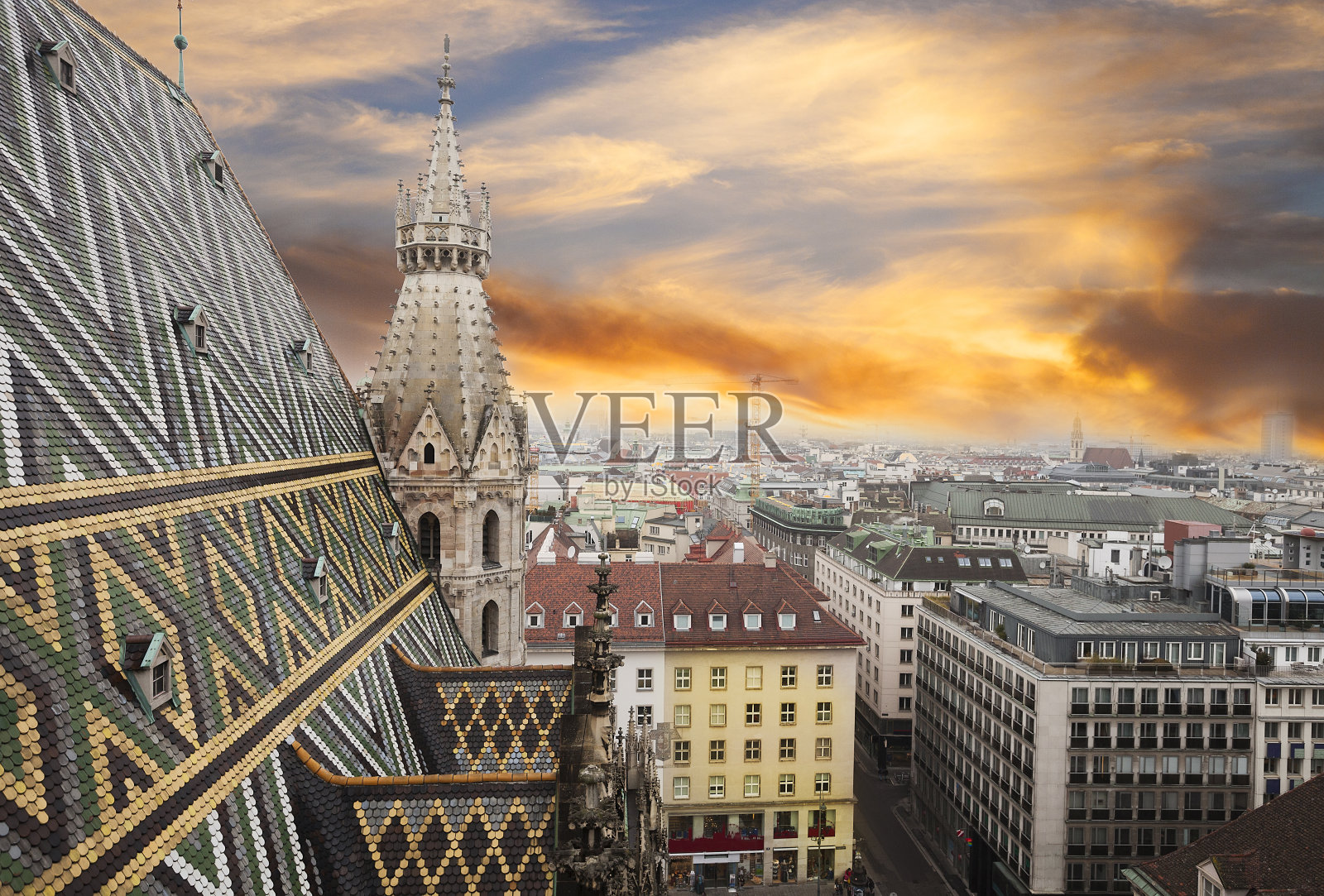 从奥地利维也纳的圣史蒂芬大教堂俯瞰照片摄影图片
