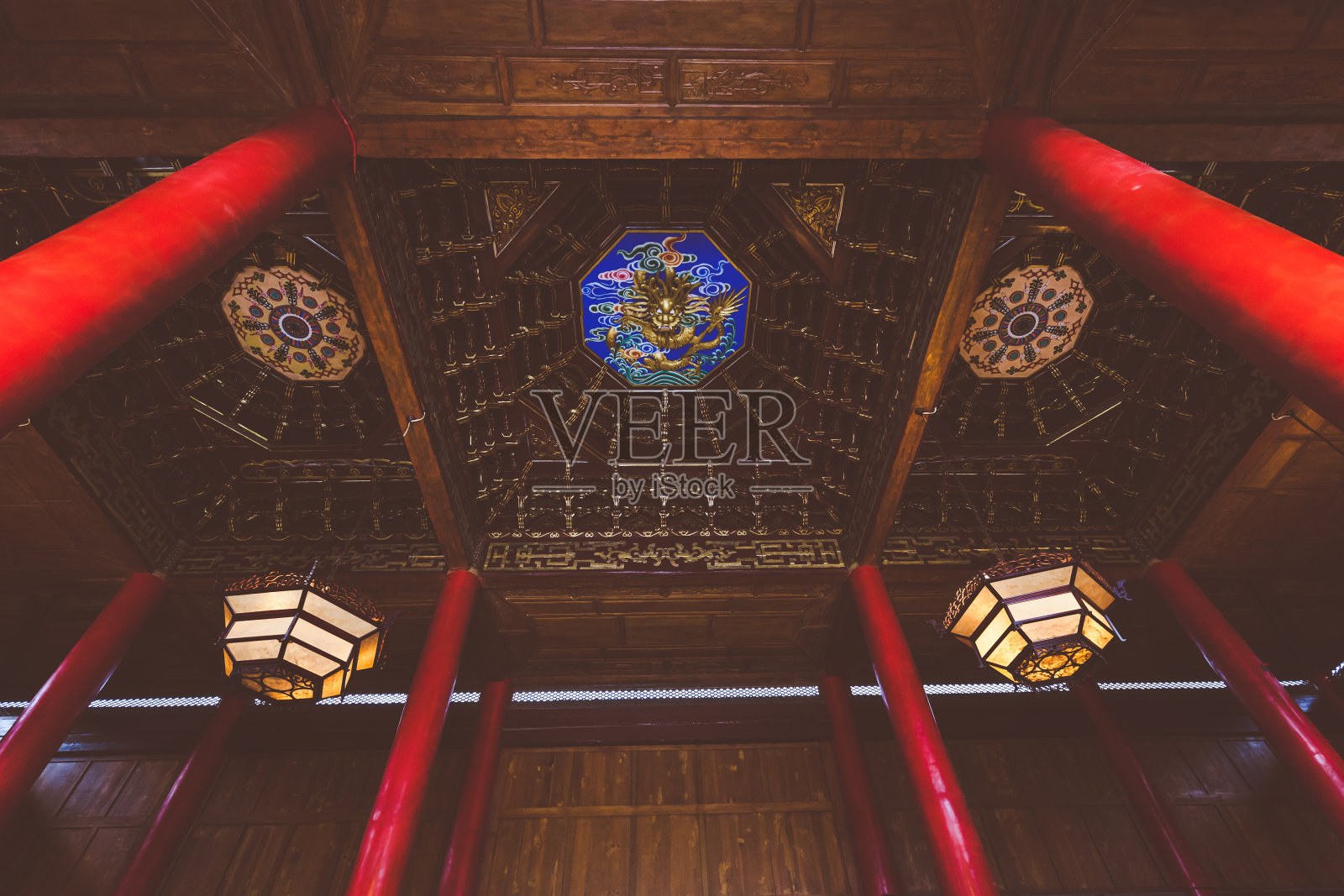 丽江木宫的中国传统宫殿照片摄影图片