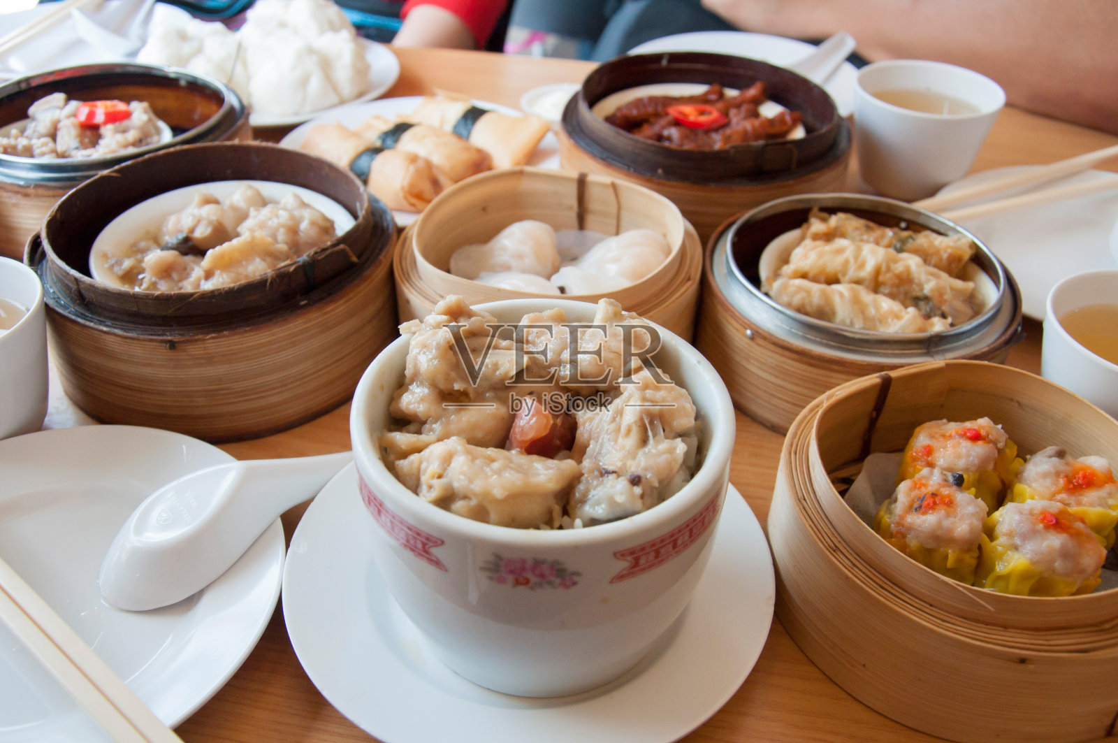 点心是一种中式食物。早上很受欢迎的一道菜。照片摄影图片