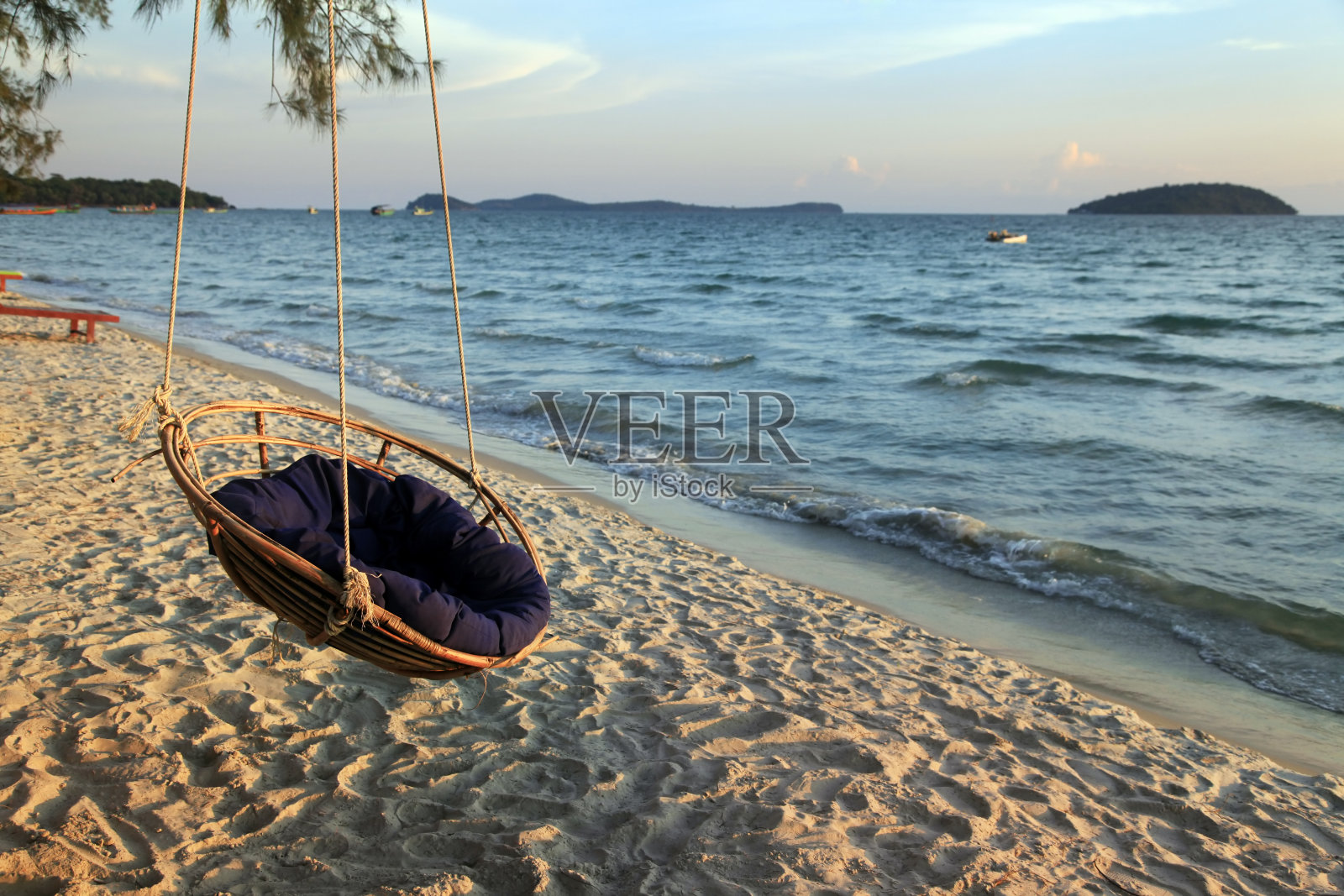 西哈努克市奥特雷斯海滩上的吊床。柬埔寨照片摄影图片