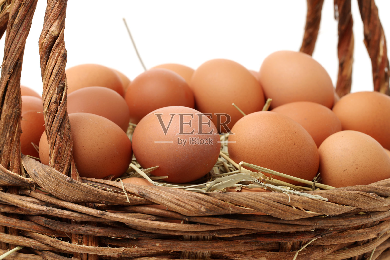 有机棕色鸡蛋，鲜奶食品与白色分离照片摄影图片