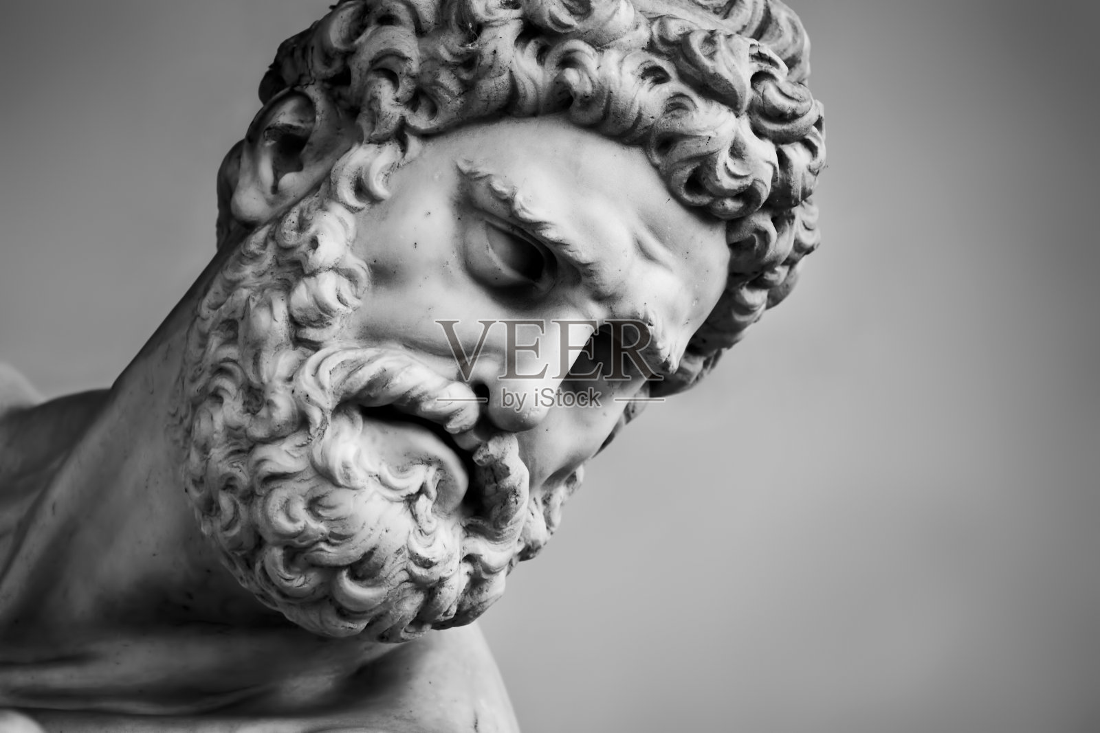 古代的赫拉克勒斯和内索斯雕像。佛罗伦萨,意大利。头部特写照片摄影图片