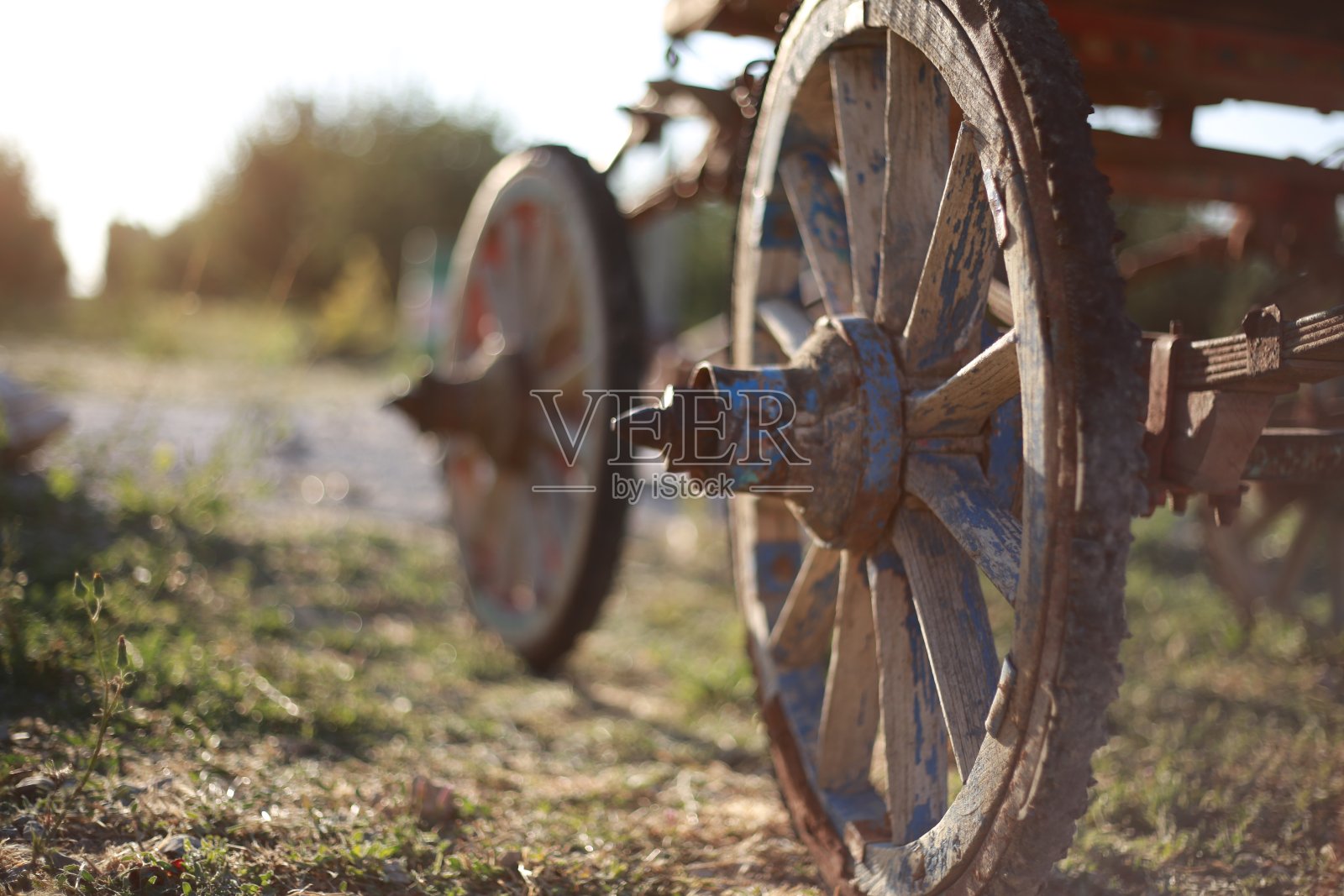 木制马车轮子照片摄影图片