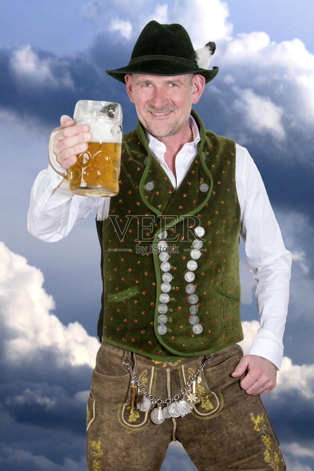 一个巴伐利亚人拿着一杯啤酒照片摄影图片