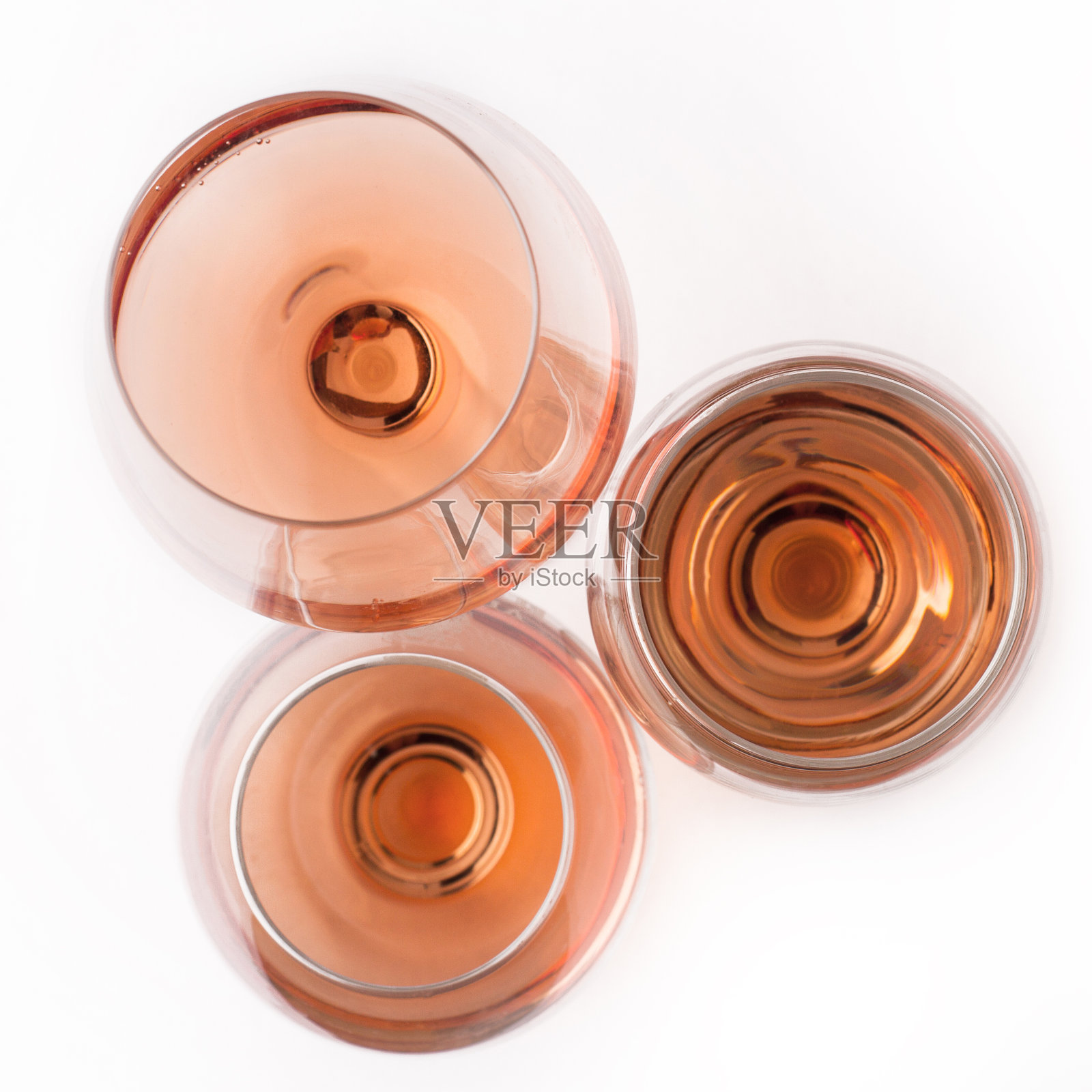 俯视图的玫瑰葡萄酒杯照片摄影图片