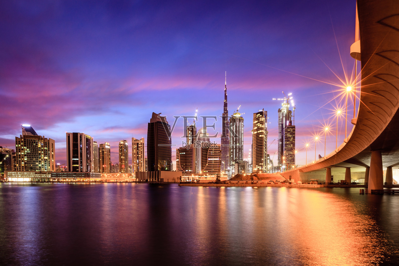 迪拜市中心摩天大楼照片摄影图片