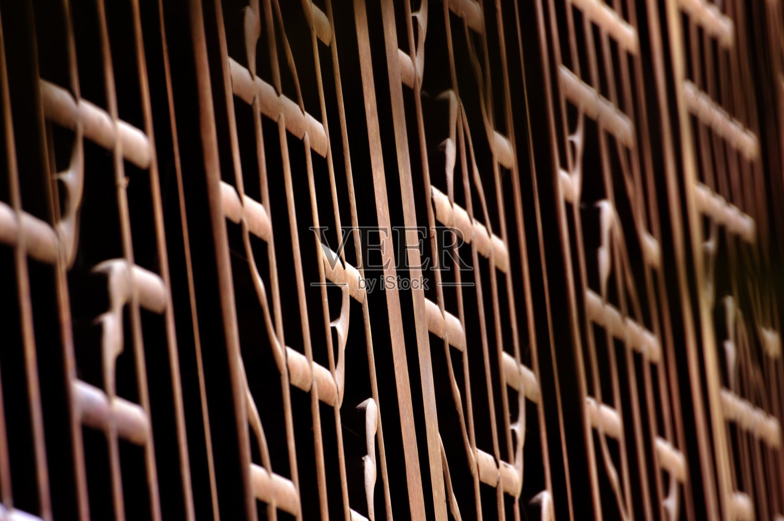 中国成都文殊寺的传统木窗照片摄影图片