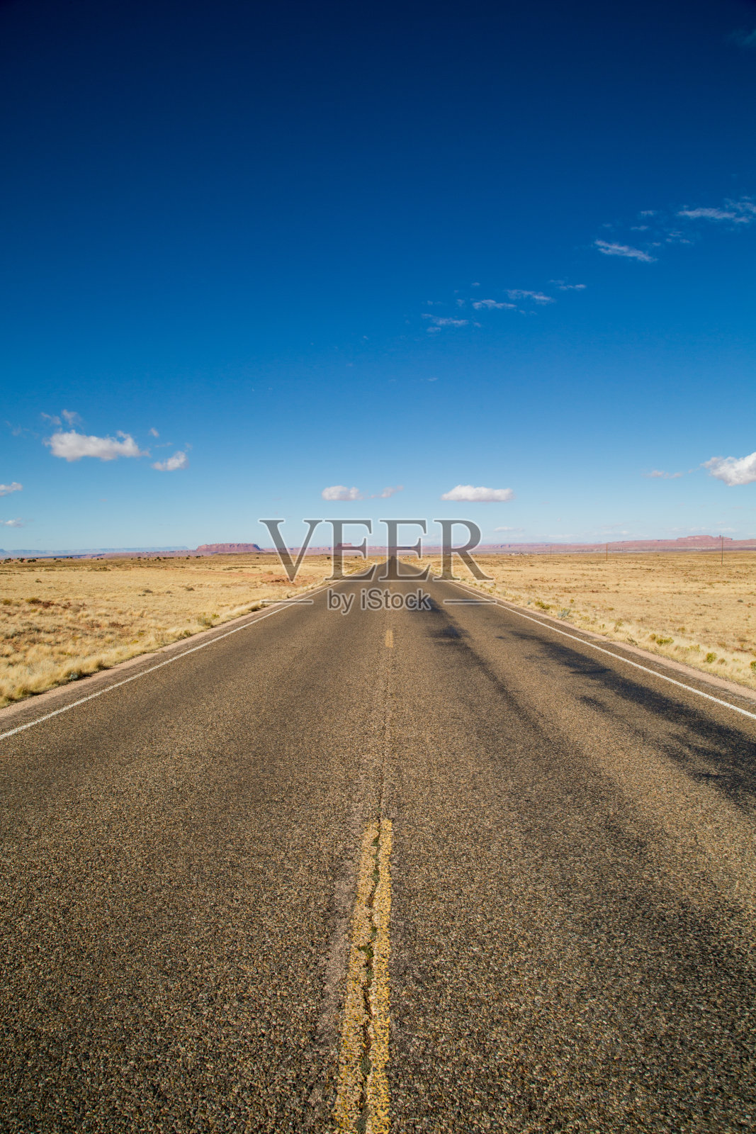 空旷的沙漠公路照片摄影图片