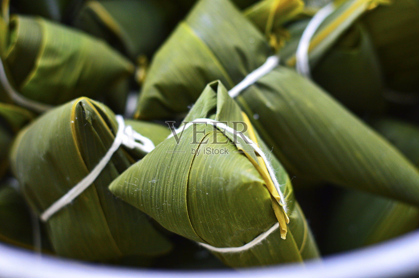 粽子的特写，端午节的传统中国粽子。照片摄影图片