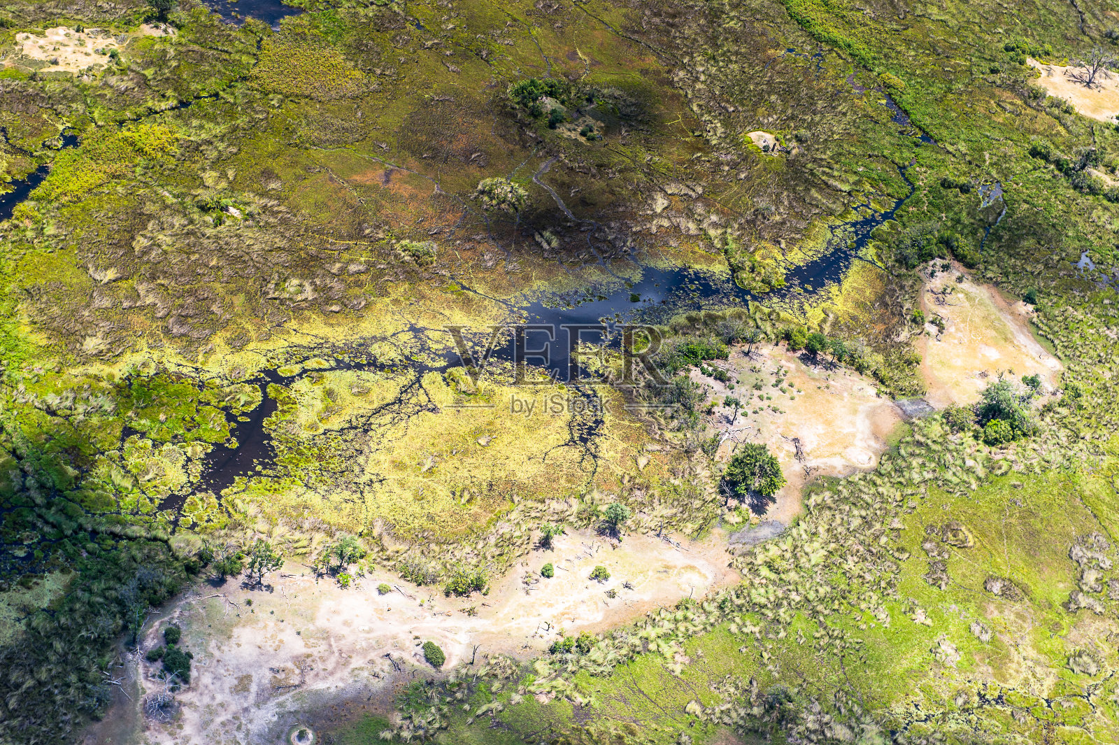 美丽的奥卡万戈三角洲(奥卡万戈草原)鸟瞰图，非洲七大自然奇观之一，博茨瓦纳照片摄影图片