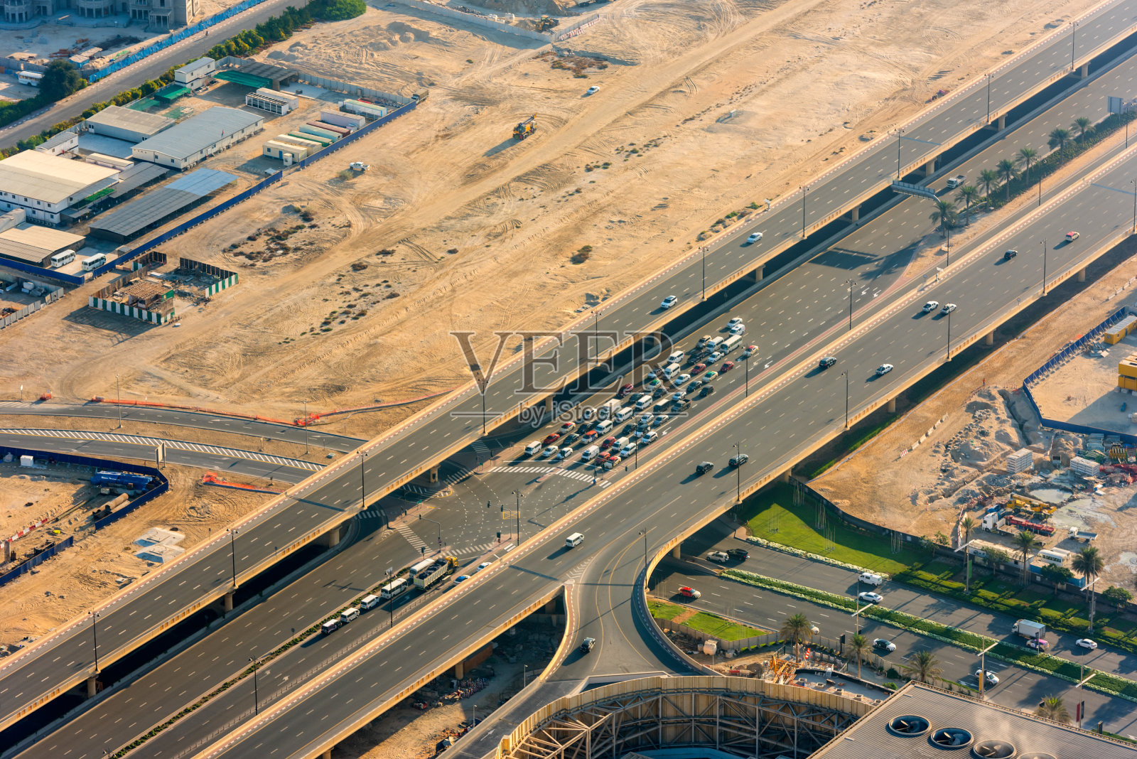 俯视图的高速公路交汇处在迪拜照片摄影图片