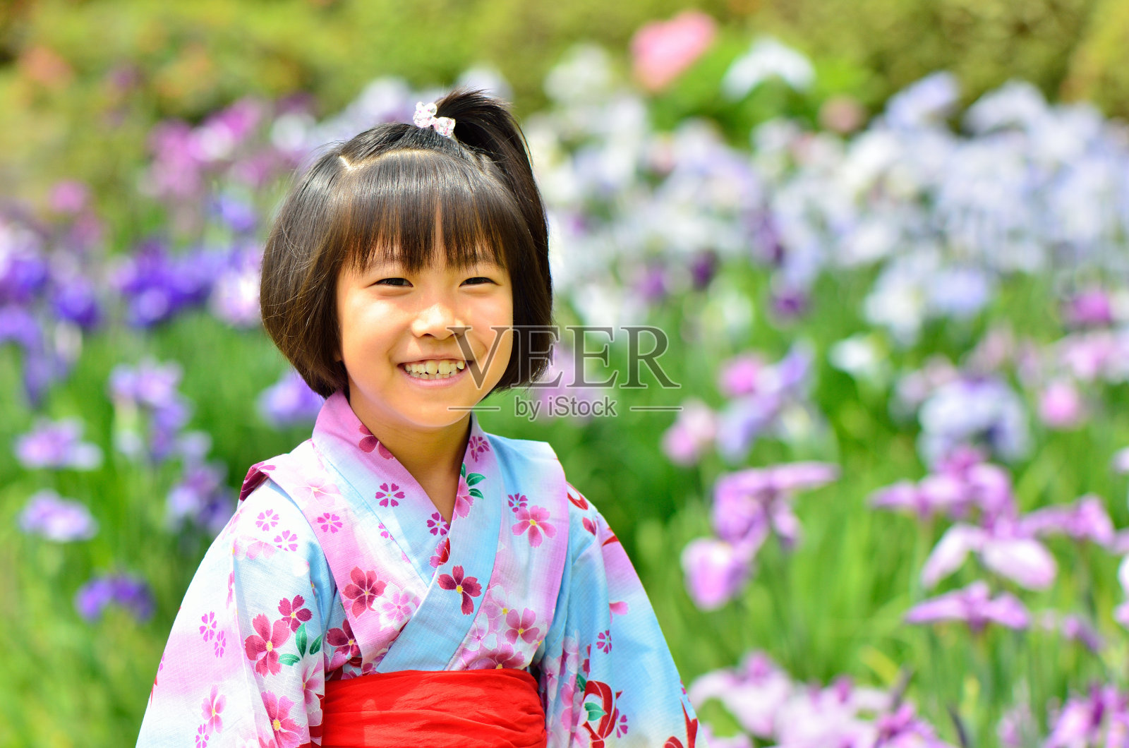日本的衣服的女孩照片摄影图片