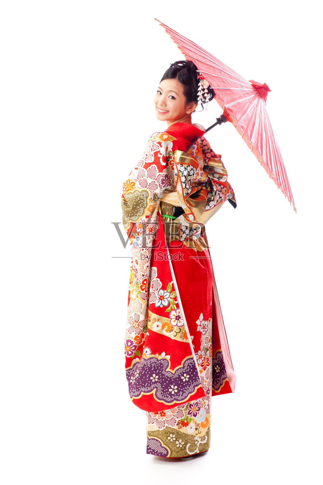 亚洲妇女的肖像穿着红色的furisode孤立在白色的背景照片摄影图片