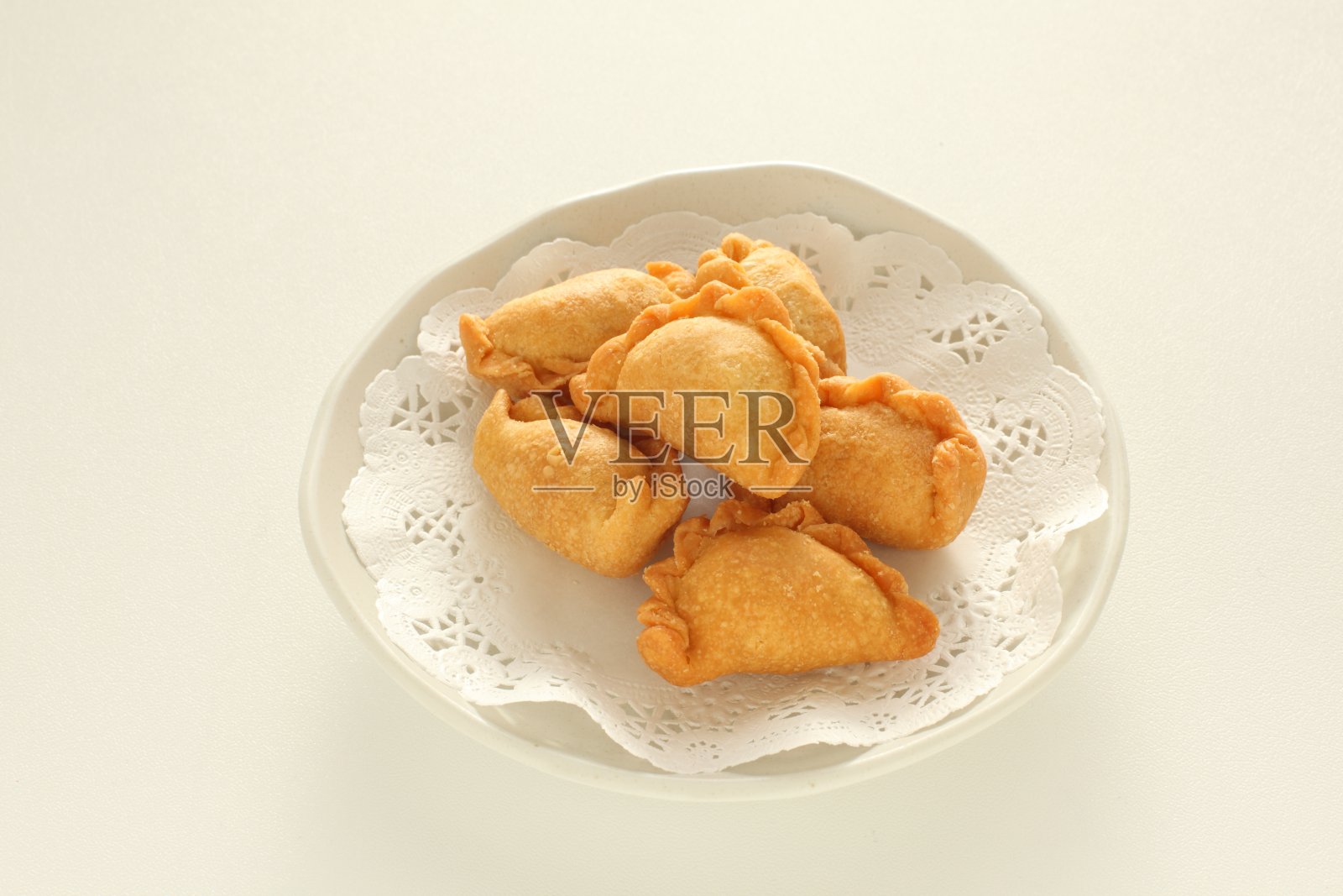 春节食物，花生糖饺子照片摄影图片