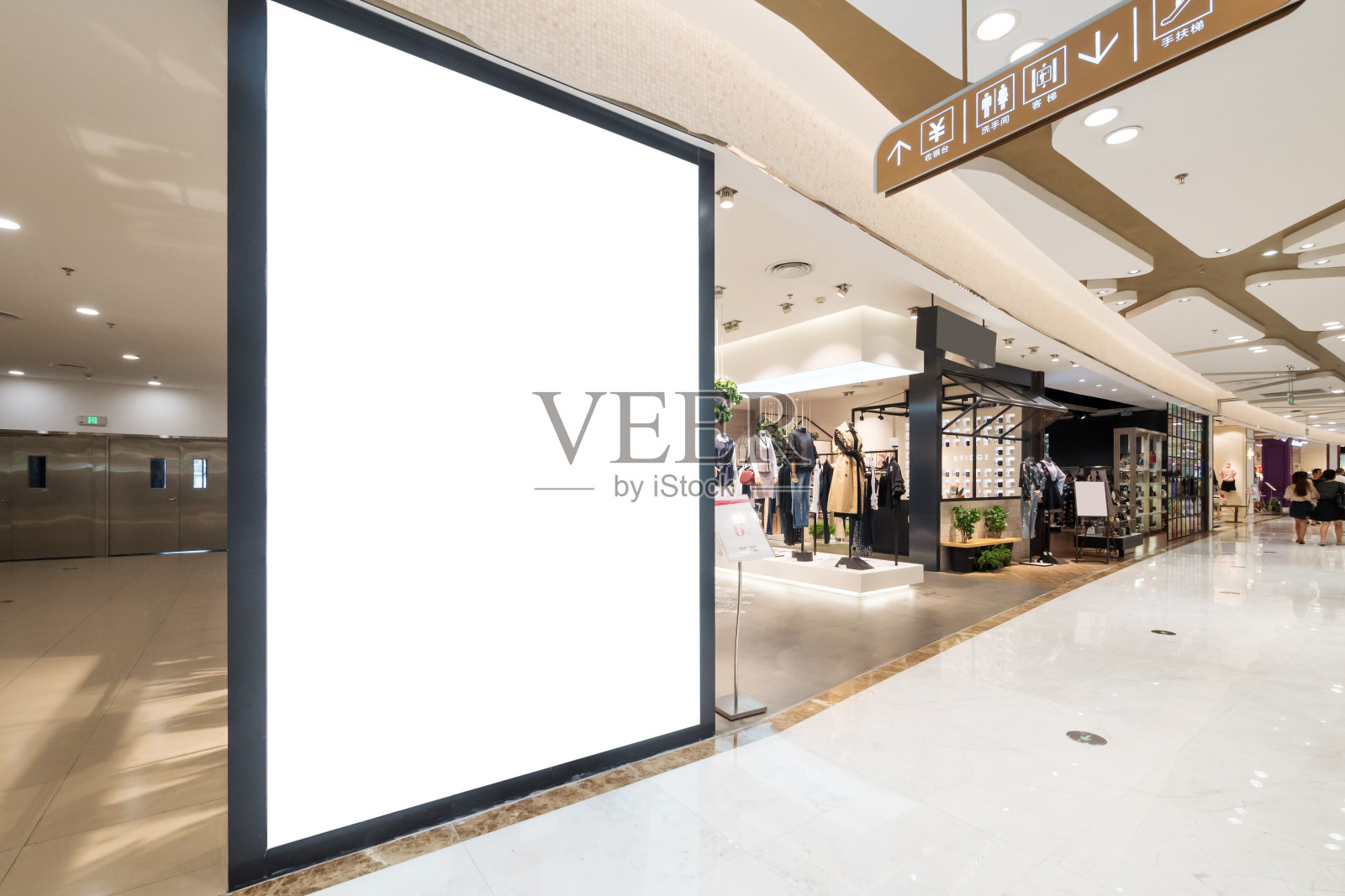 现代化购物中心的走廊照片摄影图片