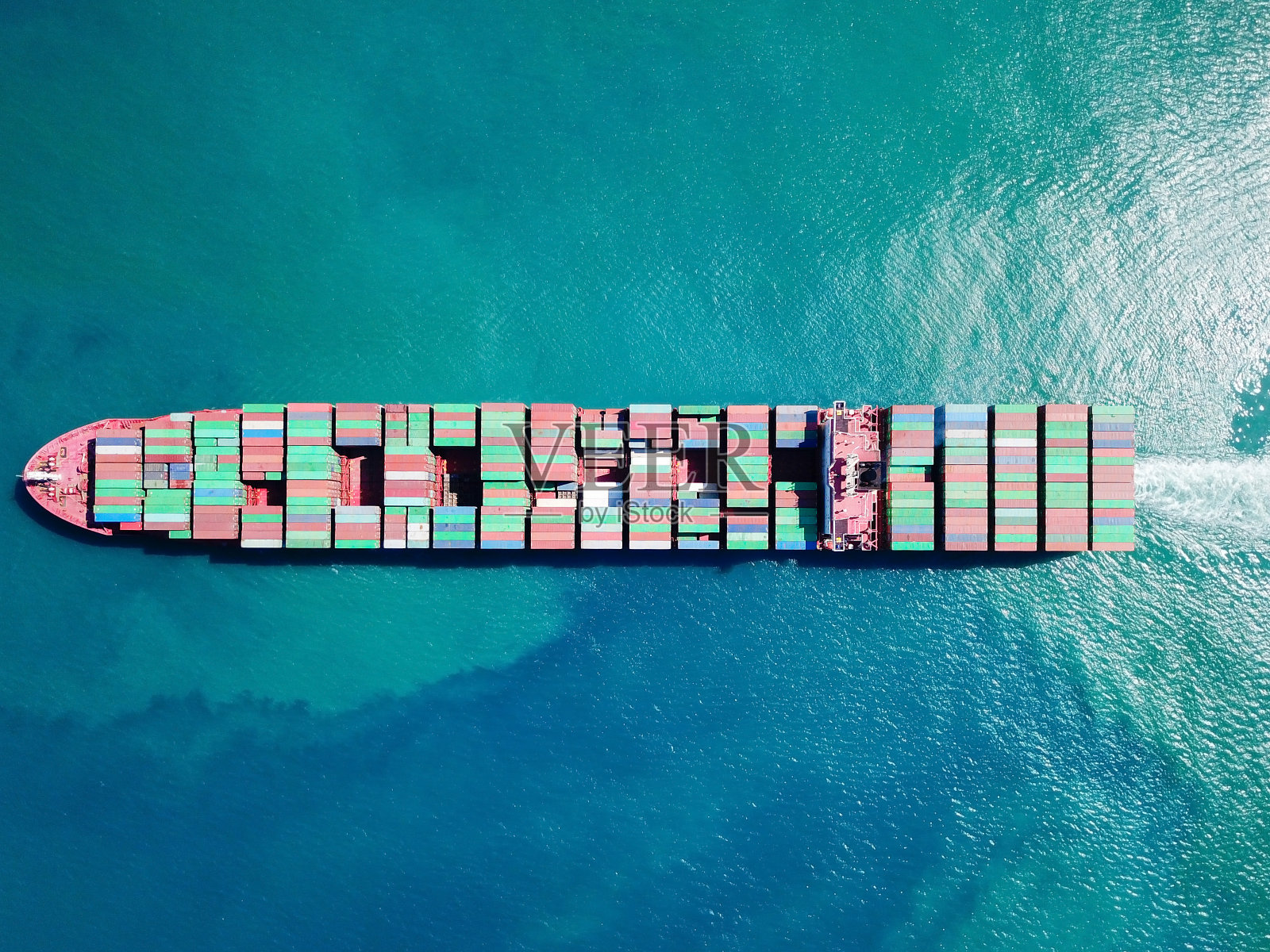 海上超大型集装箱船(ULCV)照片摄影图片