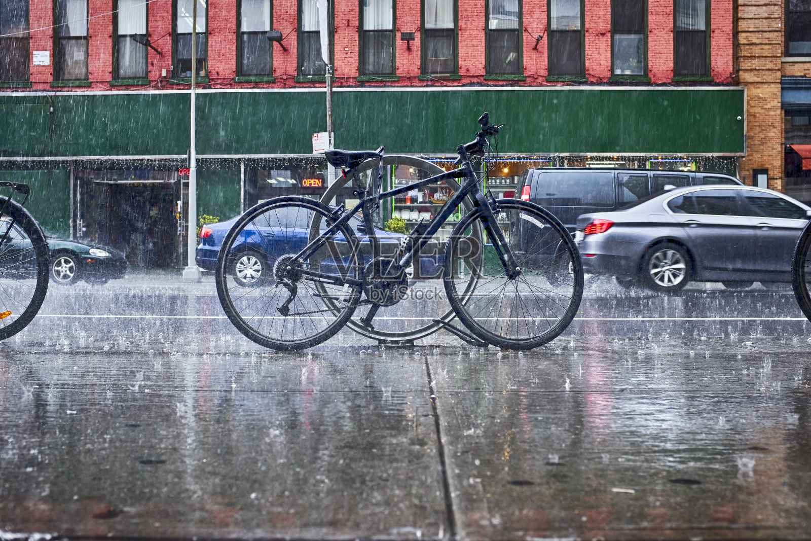 纽约下雨了照片摄影图片