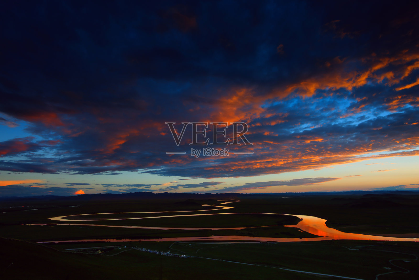 黄河第一弯夕阳云照片摄影图片