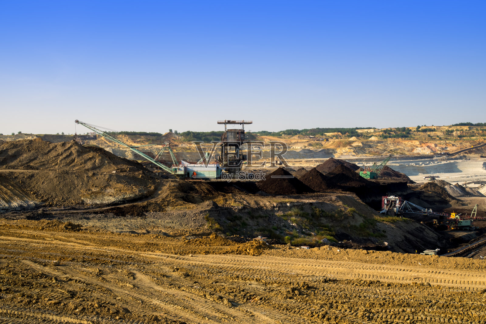 重型煤矿运输设施照片摄影图片