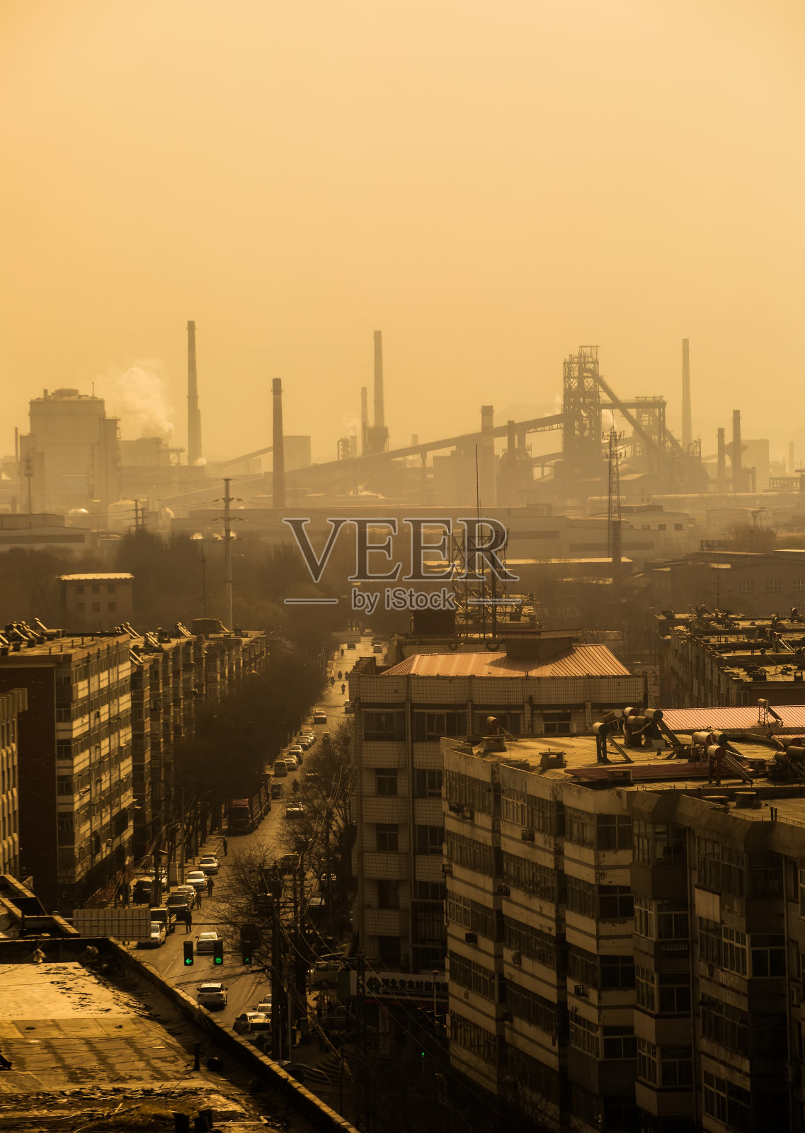 中国有烟囱的工业建筑照片摄影图片