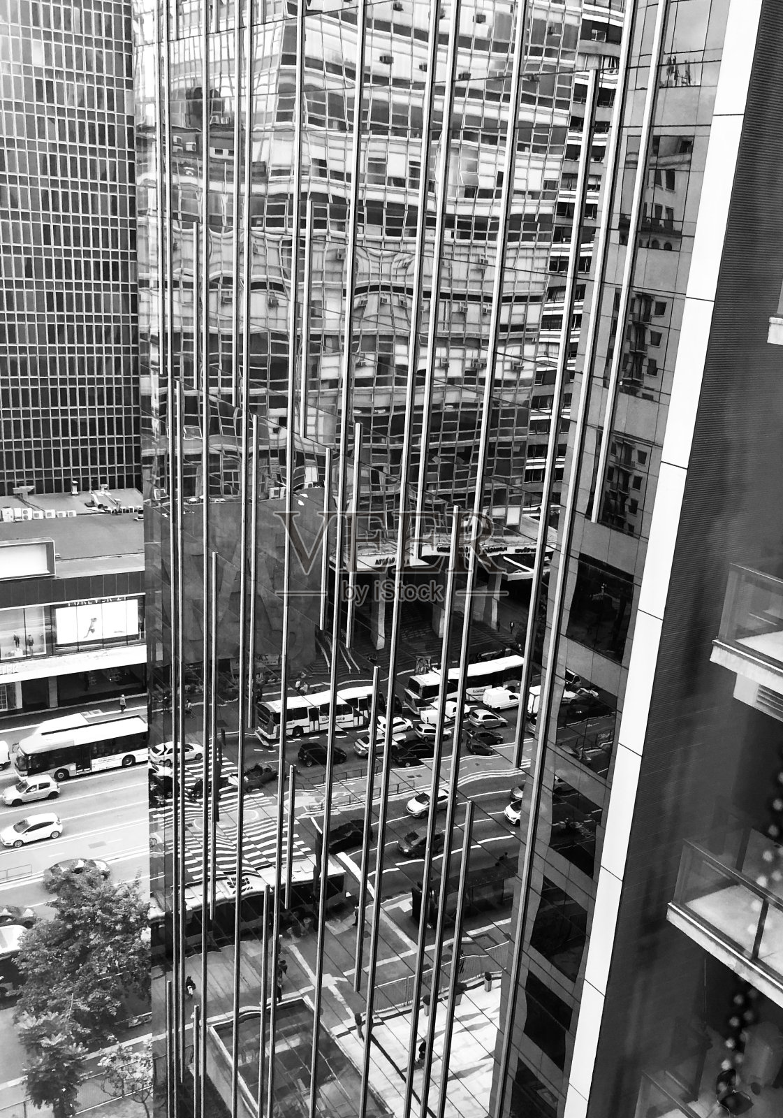 São Paulo的摩天大楼、街道和交通照片摄影图片