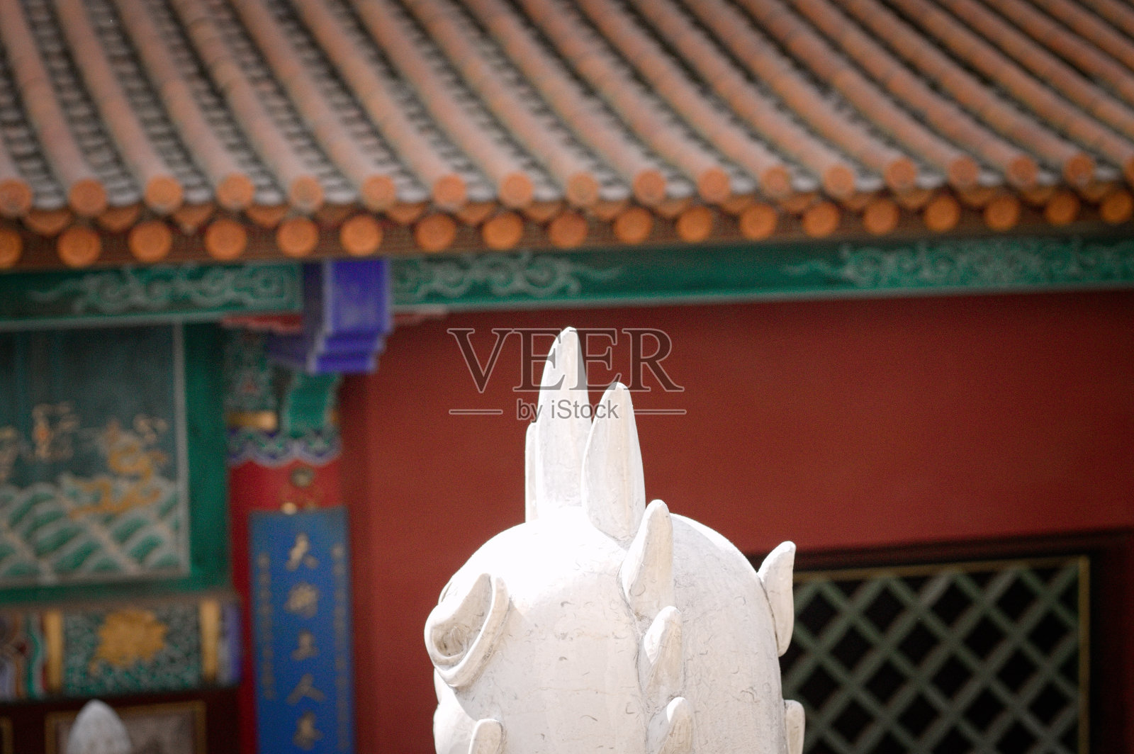 佛教寺庙中的龙兽(中国云南昆明)照片摄影图片