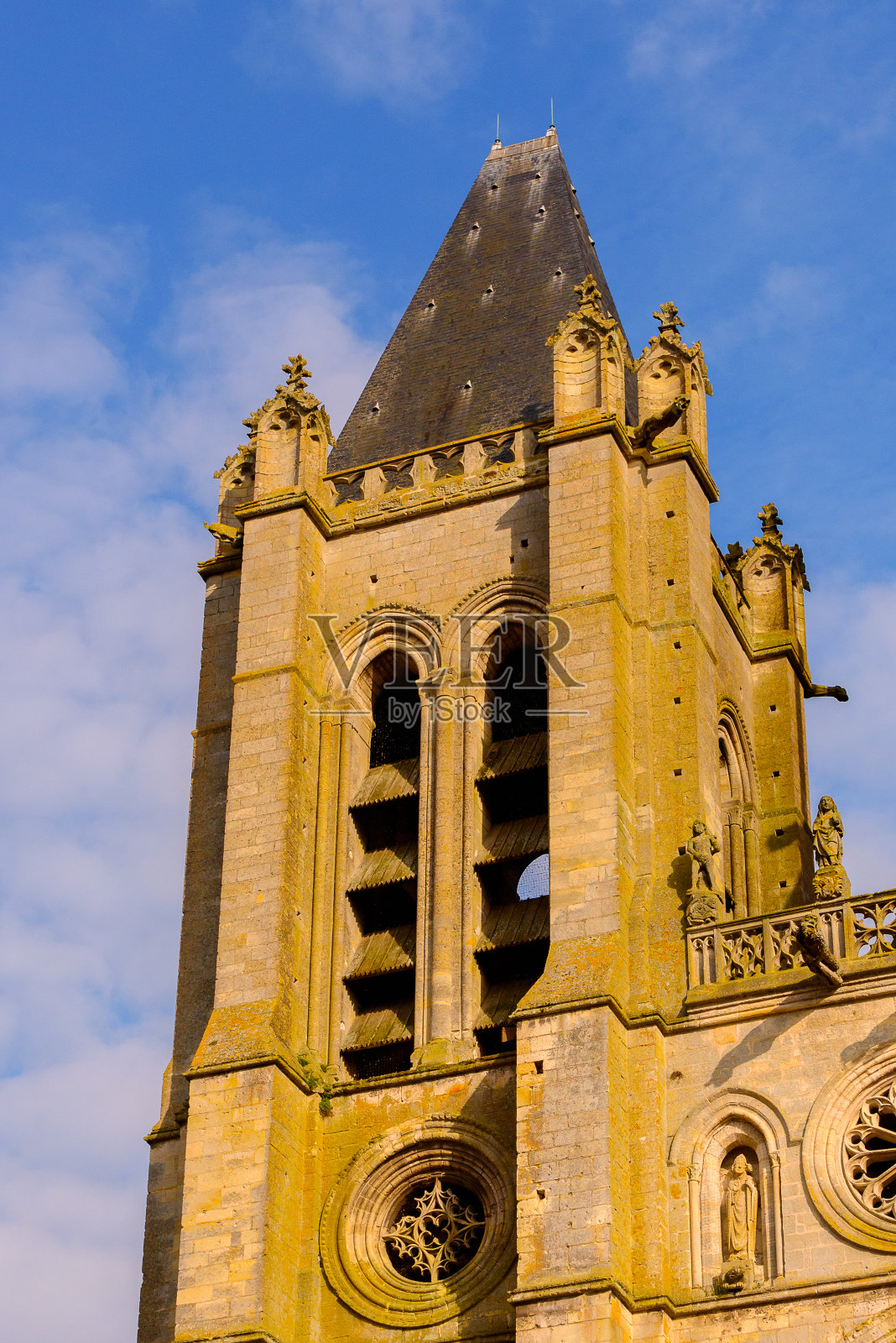 桑利斯大教堂，法国瓦兹的一座罗马天主教教堂。照片摄影图片