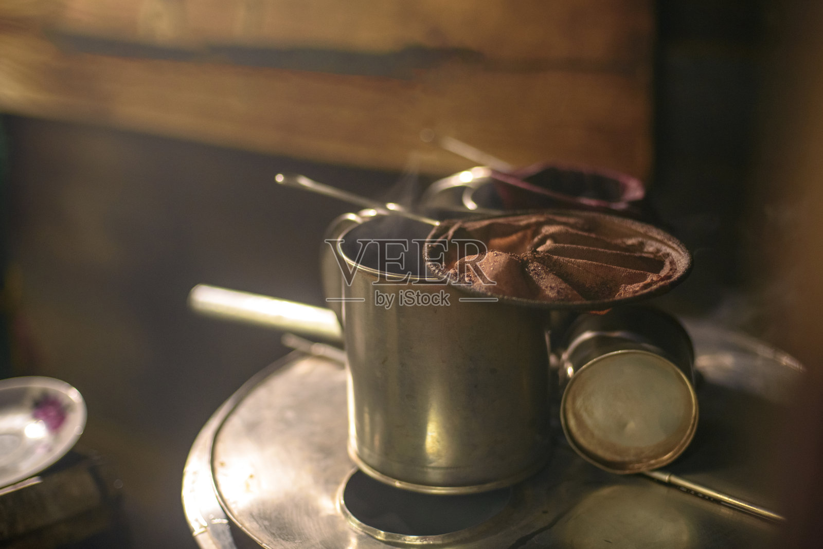 传统港式奶茶壶套装照片摄影图片