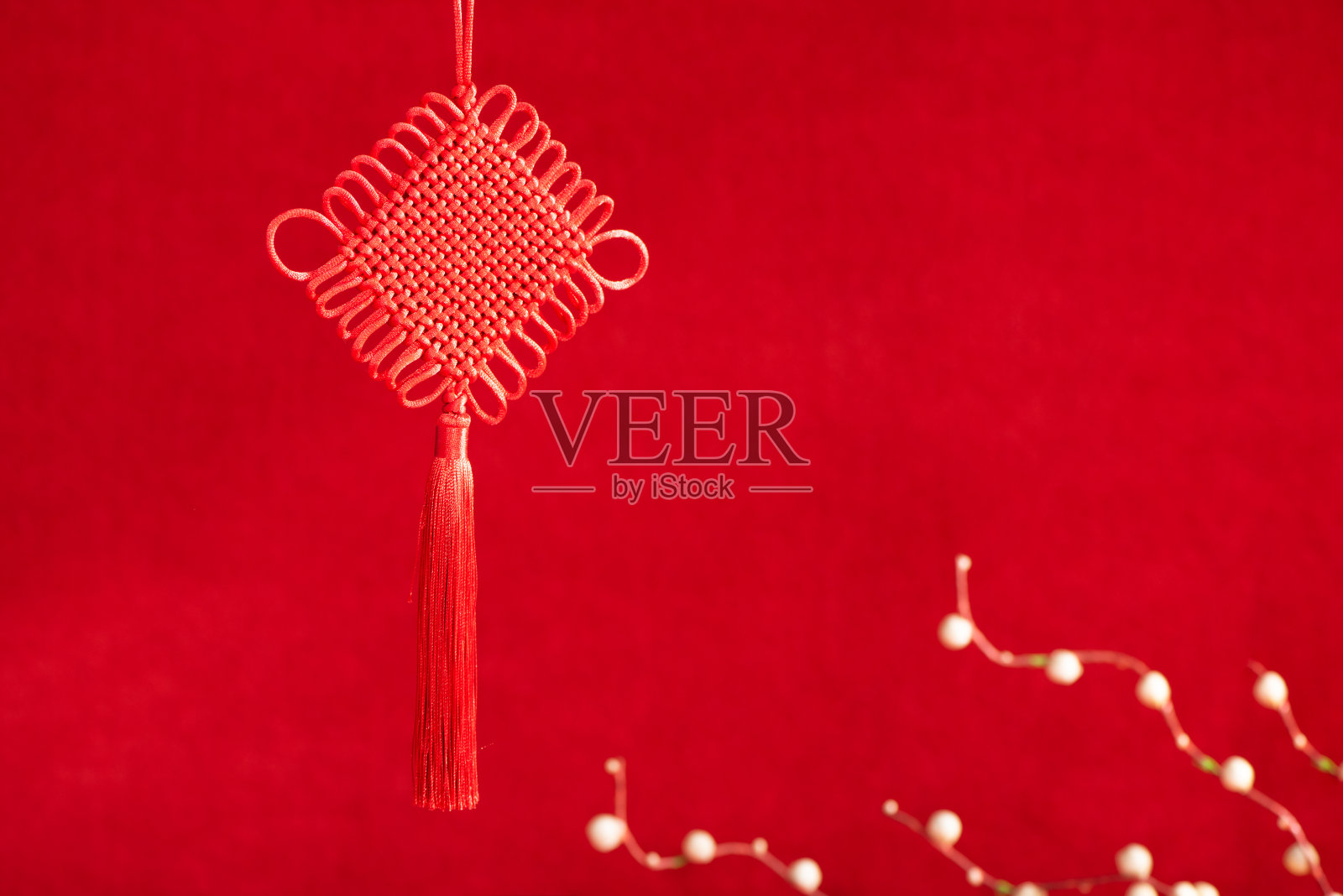 中国春节的红色装饰和红色背景照片摄影图片