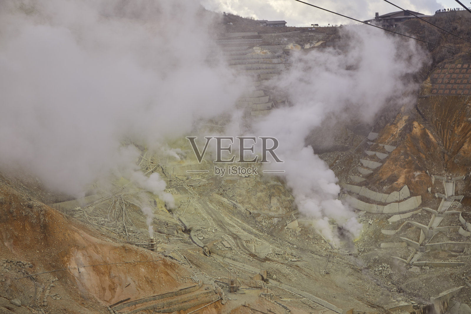 日本箱根硫磺采石场大浪谷山上的景色照片摄影图片
