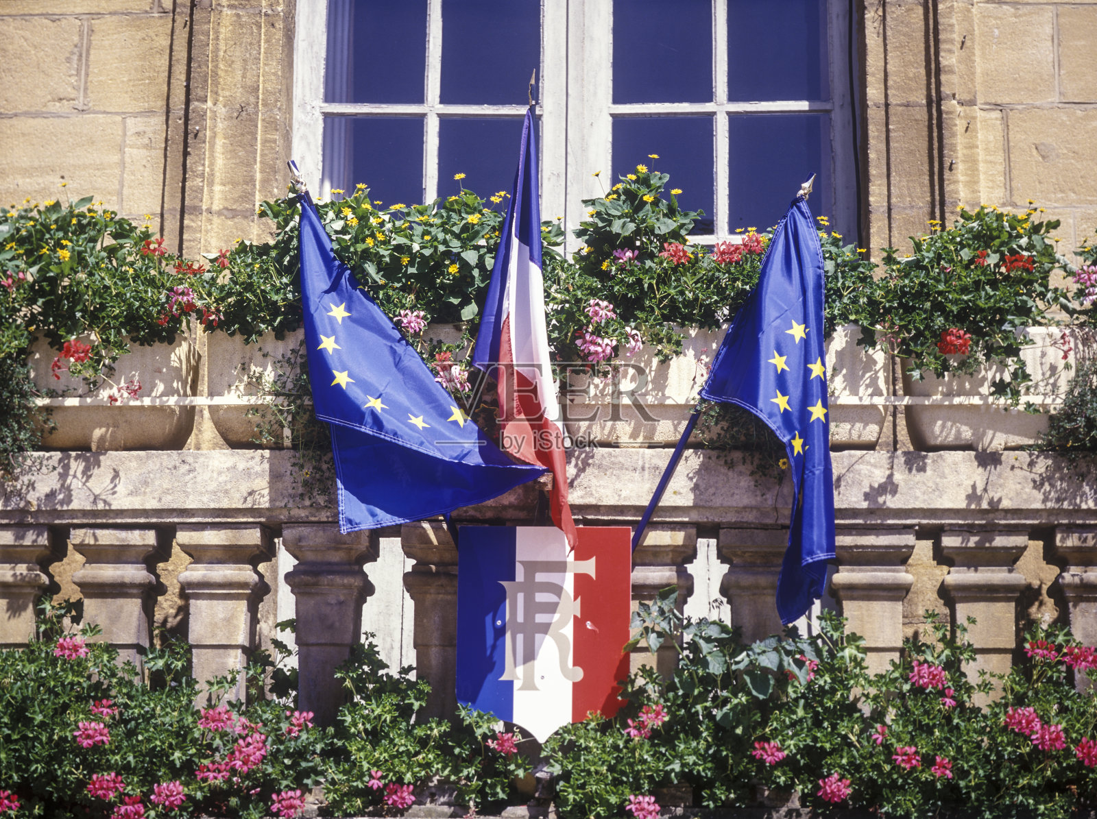 法国国旗和欧盟国旗，法国照片摄影图片