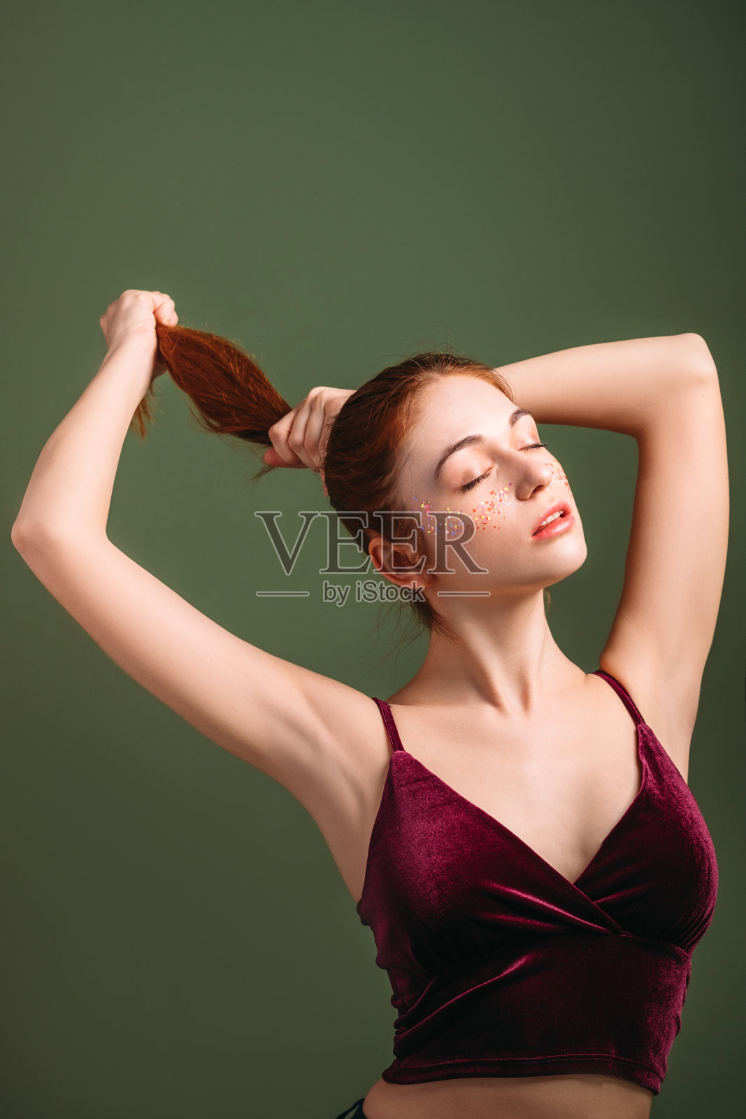 头发美容护理年轻女子马尾辫照片摄影图片