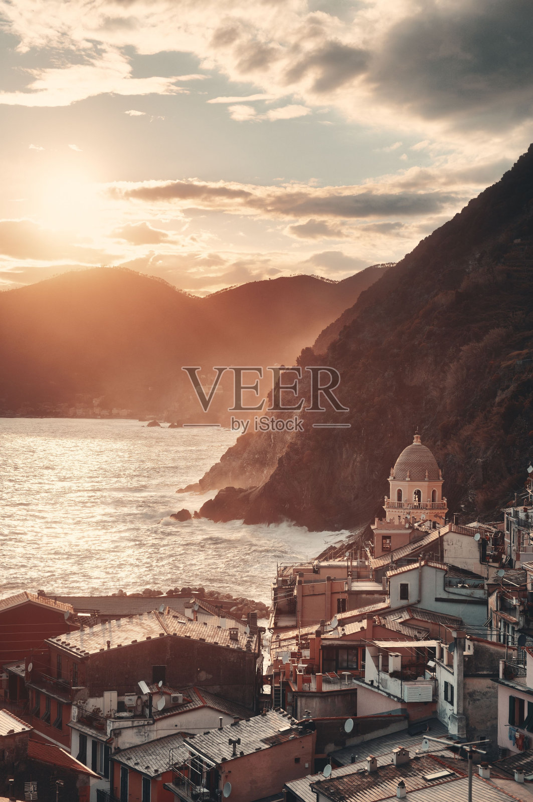 Vernazza日落在五个国家照片摄影图片