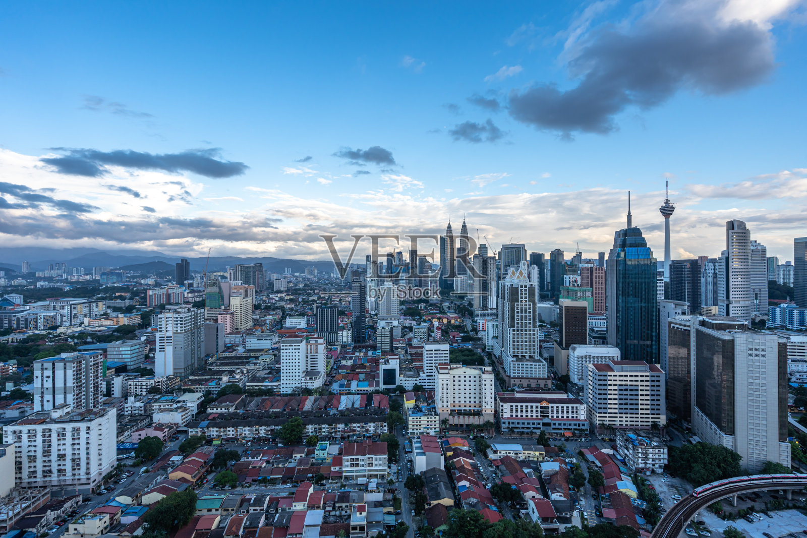 吉隆坡的城市天际线望远镜照片摄影图片