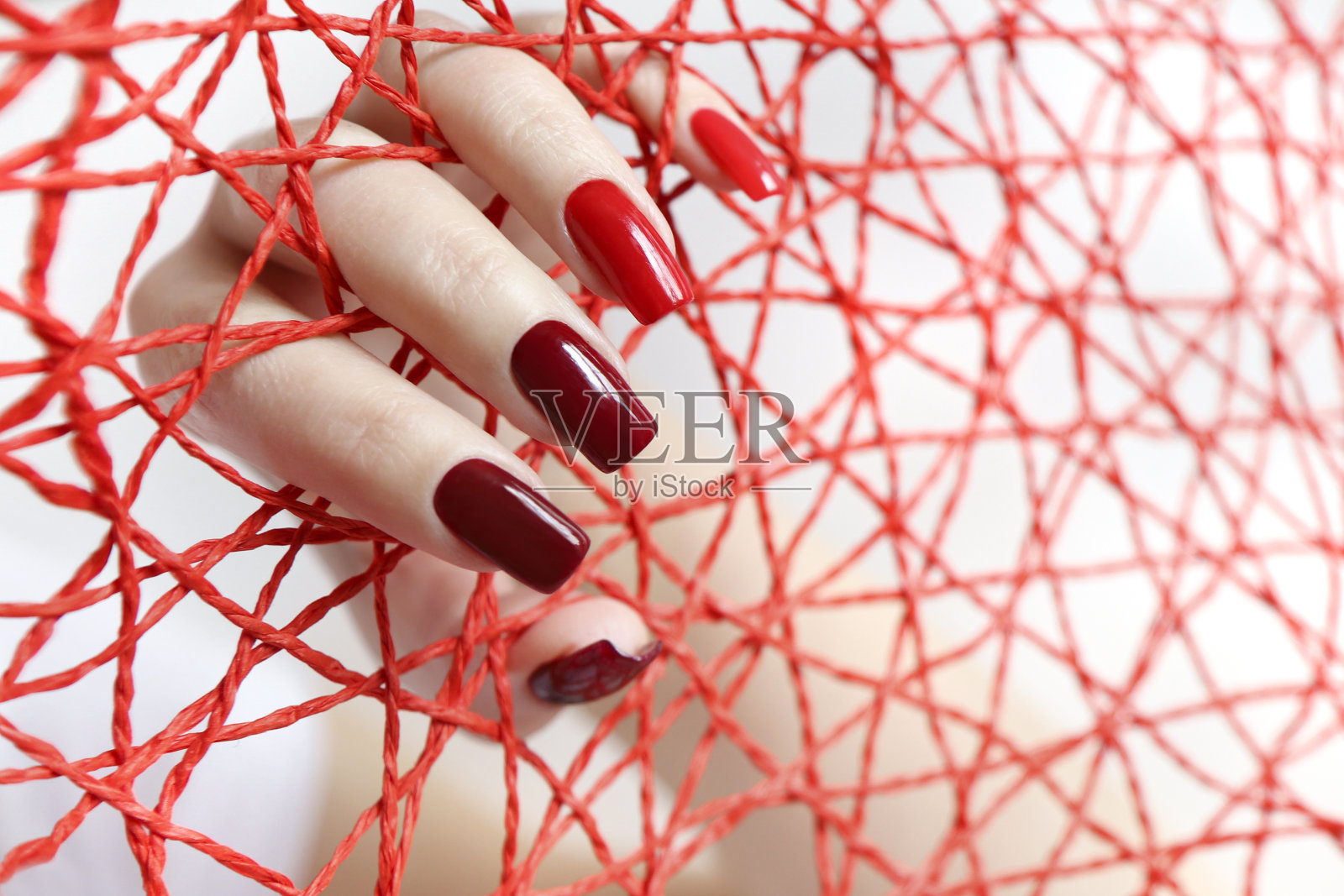 时尚的红色指甲油颜色照片摄影图片