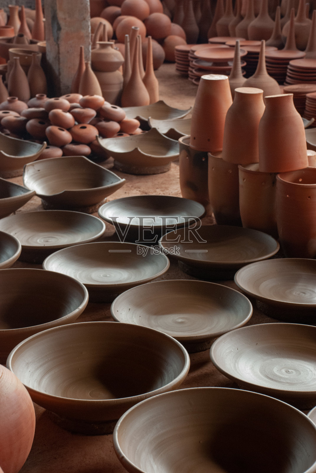Tracunhaem陶瓷。照片摄影图片