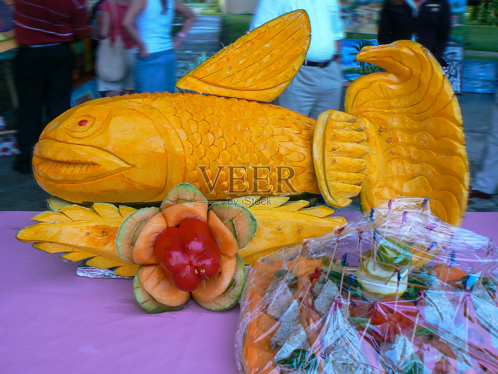 多米尼加共和国的水果雕刻照片摄影图片