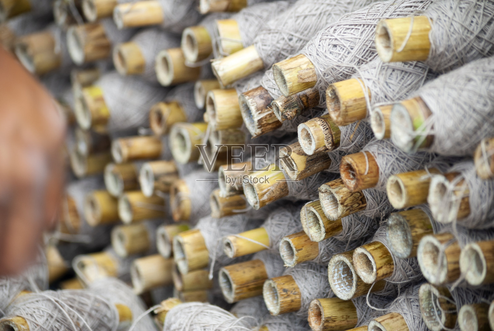 棉线组，危地马拉纺织工业，手工棉花纺织，经济来源和就业。照片摄影图片