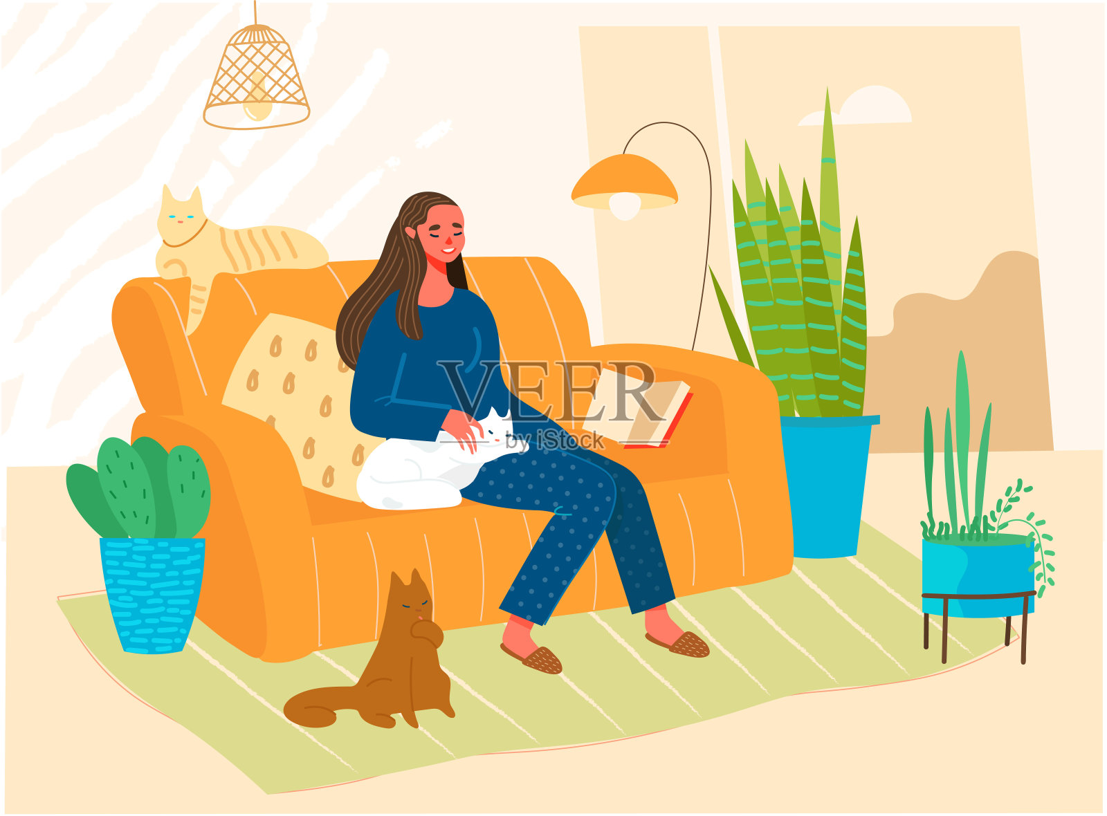 一个女人和她的猫坐在沙发上。女孩和她的家畜在一起。平面卡通矢量插图。插画图片素材