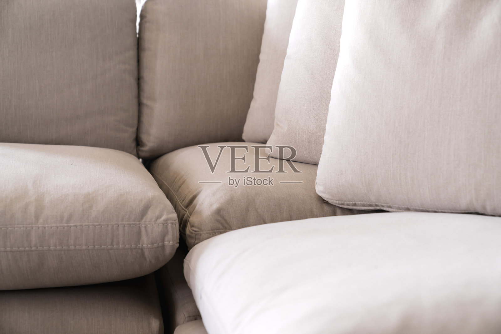 柔软舒适的枕头上的现代沙发背景家居设计理念照片摄影图片